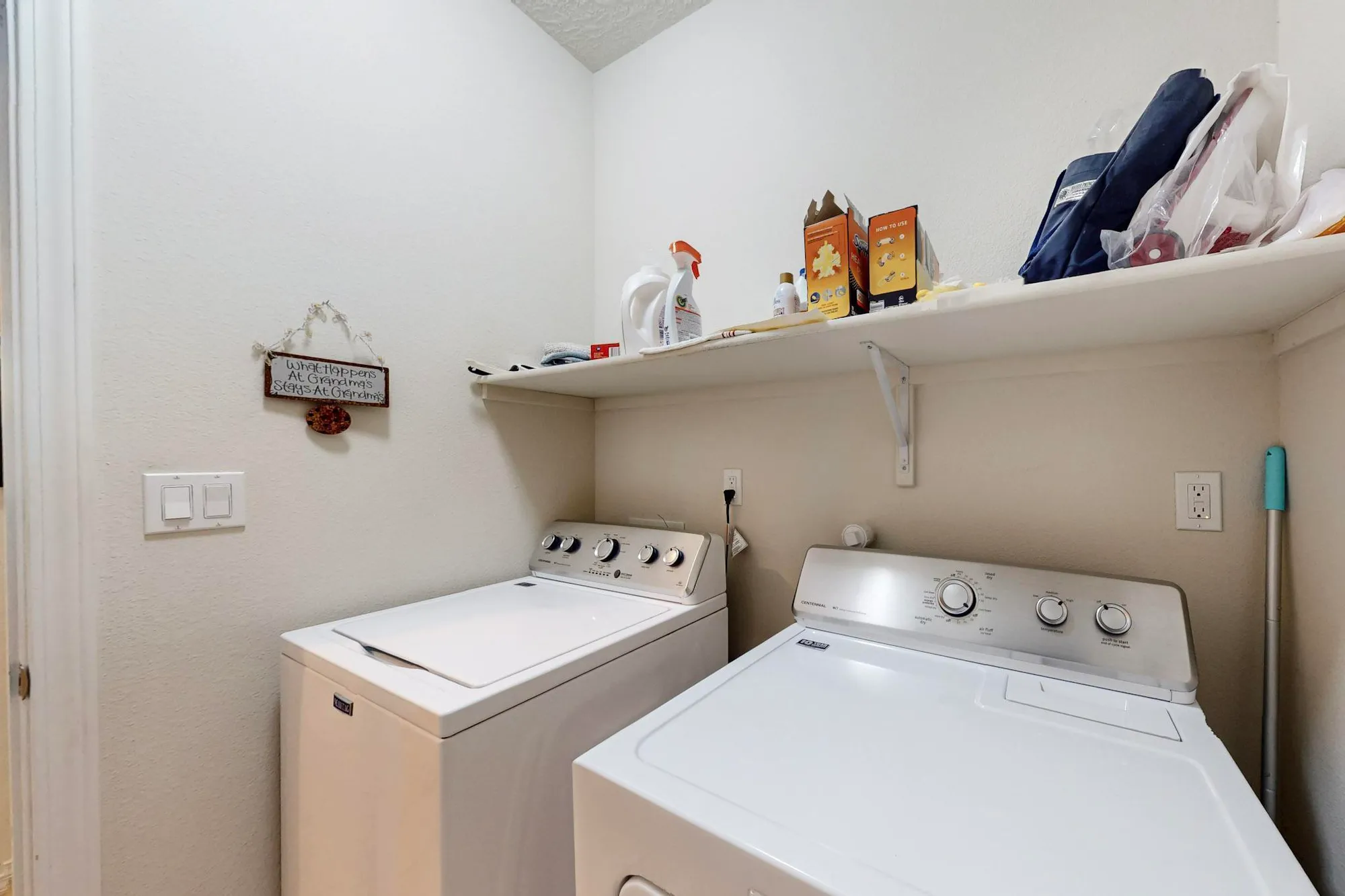 Property Slideshow image 29 of 44 | 9312 bear lake way, Albuquerque, NM, 87120