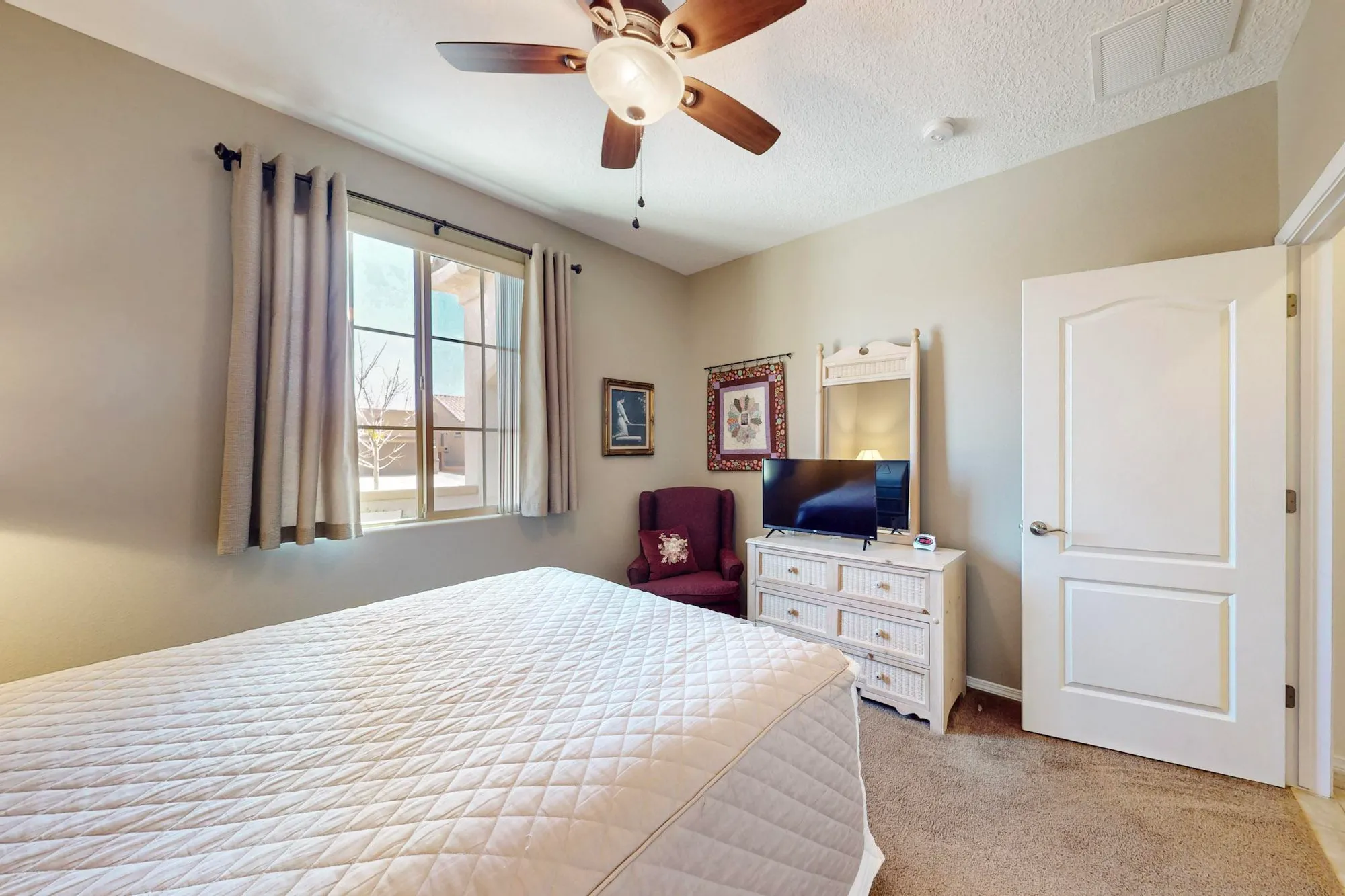 Property Slideshow image 23 of 44 | 9312 bear lake way, Albuquerque, NM, 87120