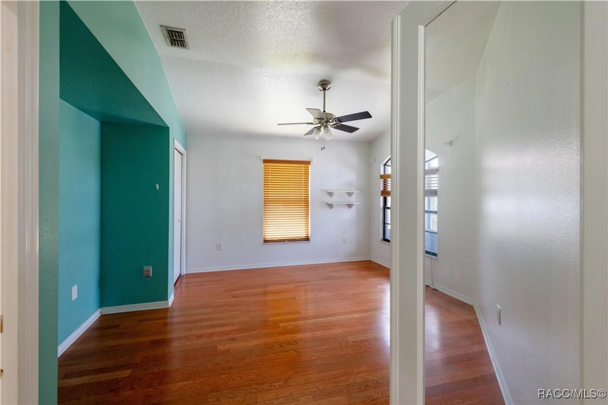 Property Slideshow image 10 of 43 | 1829 w jena ct, Lecanto, FL, 34461