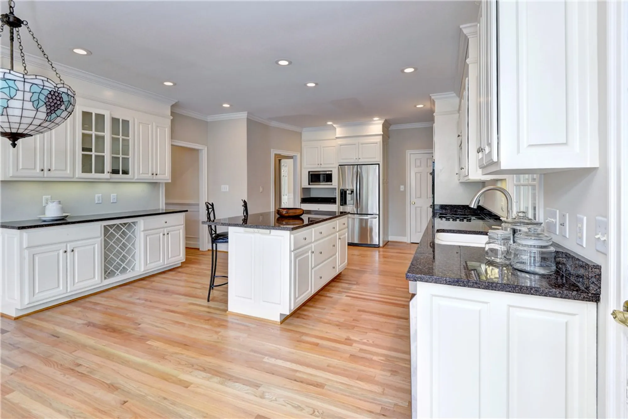 Property Slideshow image 11 of 47 | 2809 middle woodland close, Williamsburg, VA, 23185