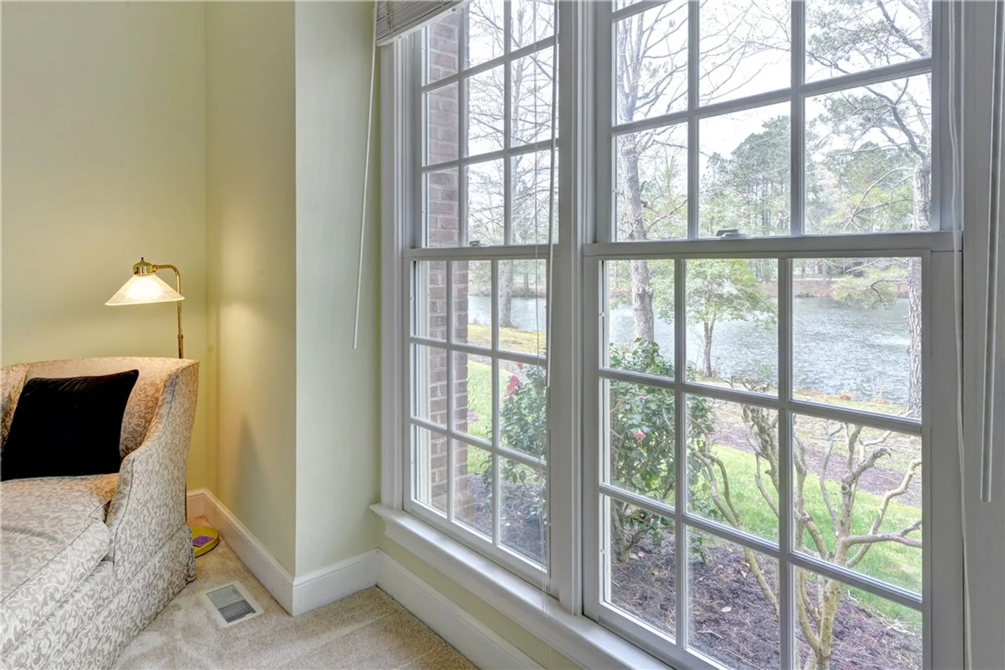 Property Slideshow image 24 of 47 | 2809 middle woodland close, Williamsburg, VA, 23185