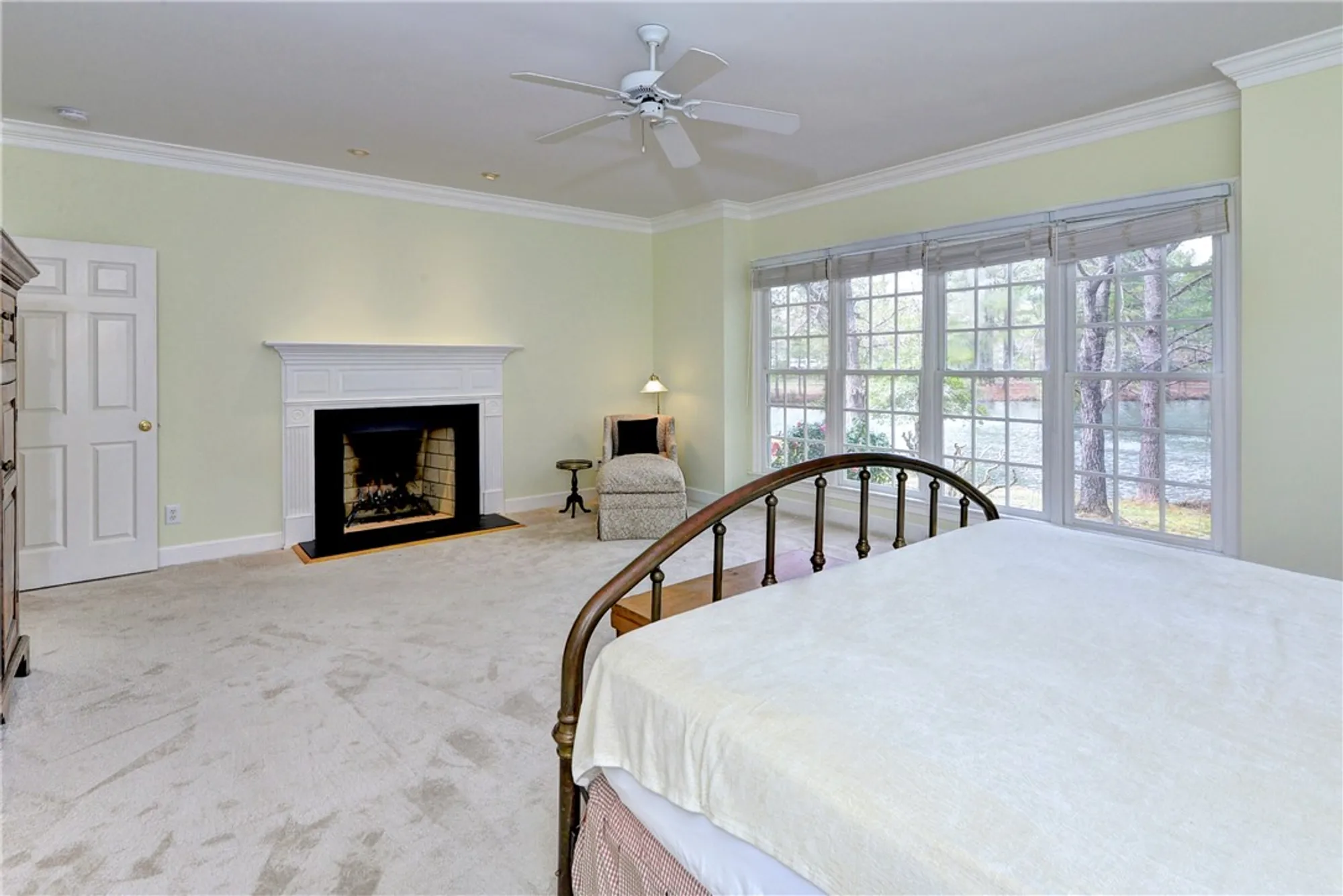 Property Slideshow image 23 of 47 | 2809 middle woodland close, Williamsburg, VA, 23185
