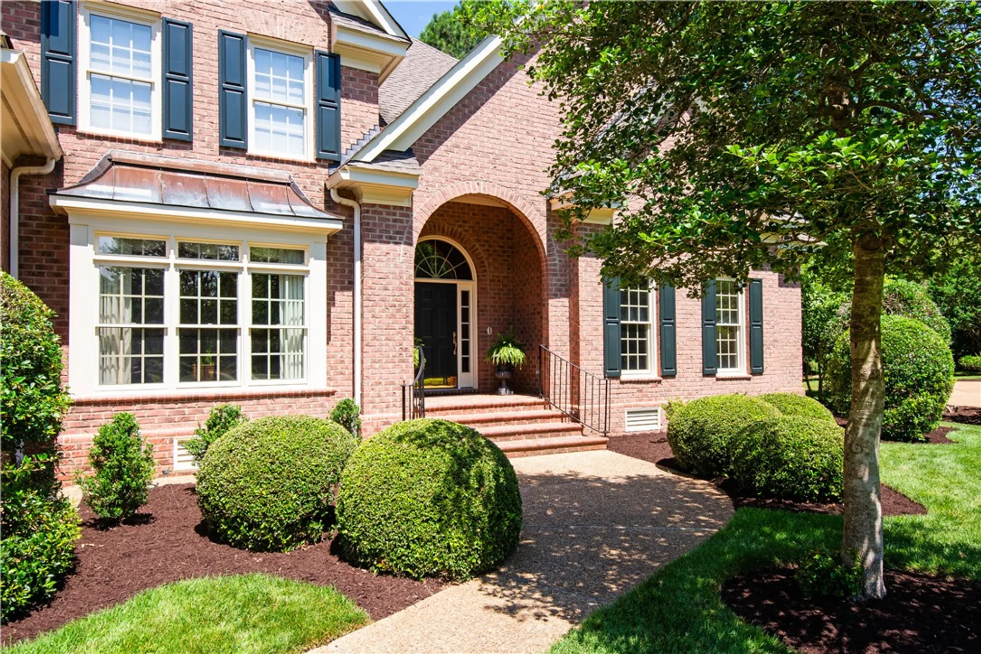 Property Slideshow image 4 of 47 | 2809 middle woodland close, Williamsburg, VA, 23185