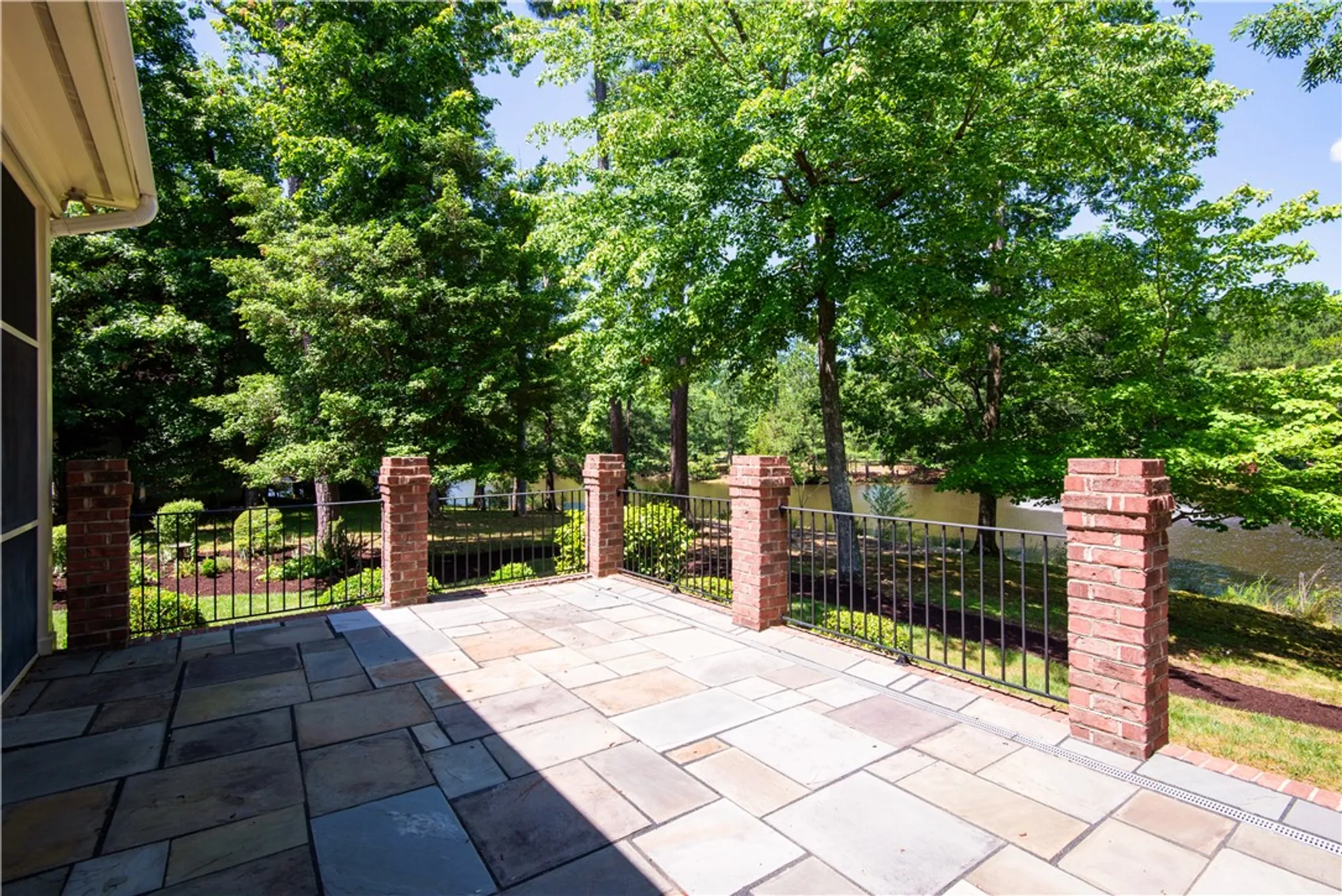 Property Slideshow image 9 of 47 | 2809 middle woodland close, Williamsburg, VA, 23185