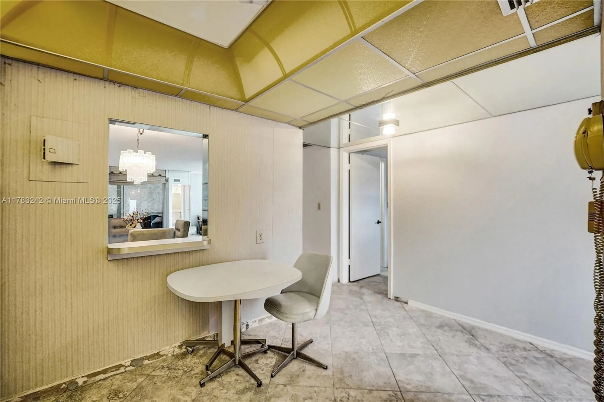 Property Slideshow image 16 of 36 | 811 s hollybrook dr 207, Pembroke Pines, FL, 33025