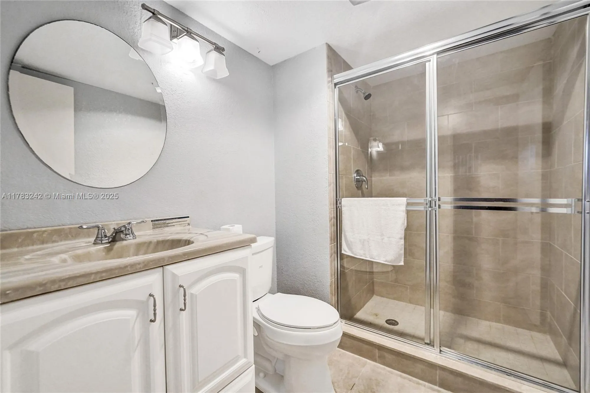 Property Slideshow image 23 of 36 | 811 s hollybrook dr 207, Pembroke Pines, FL, 33025