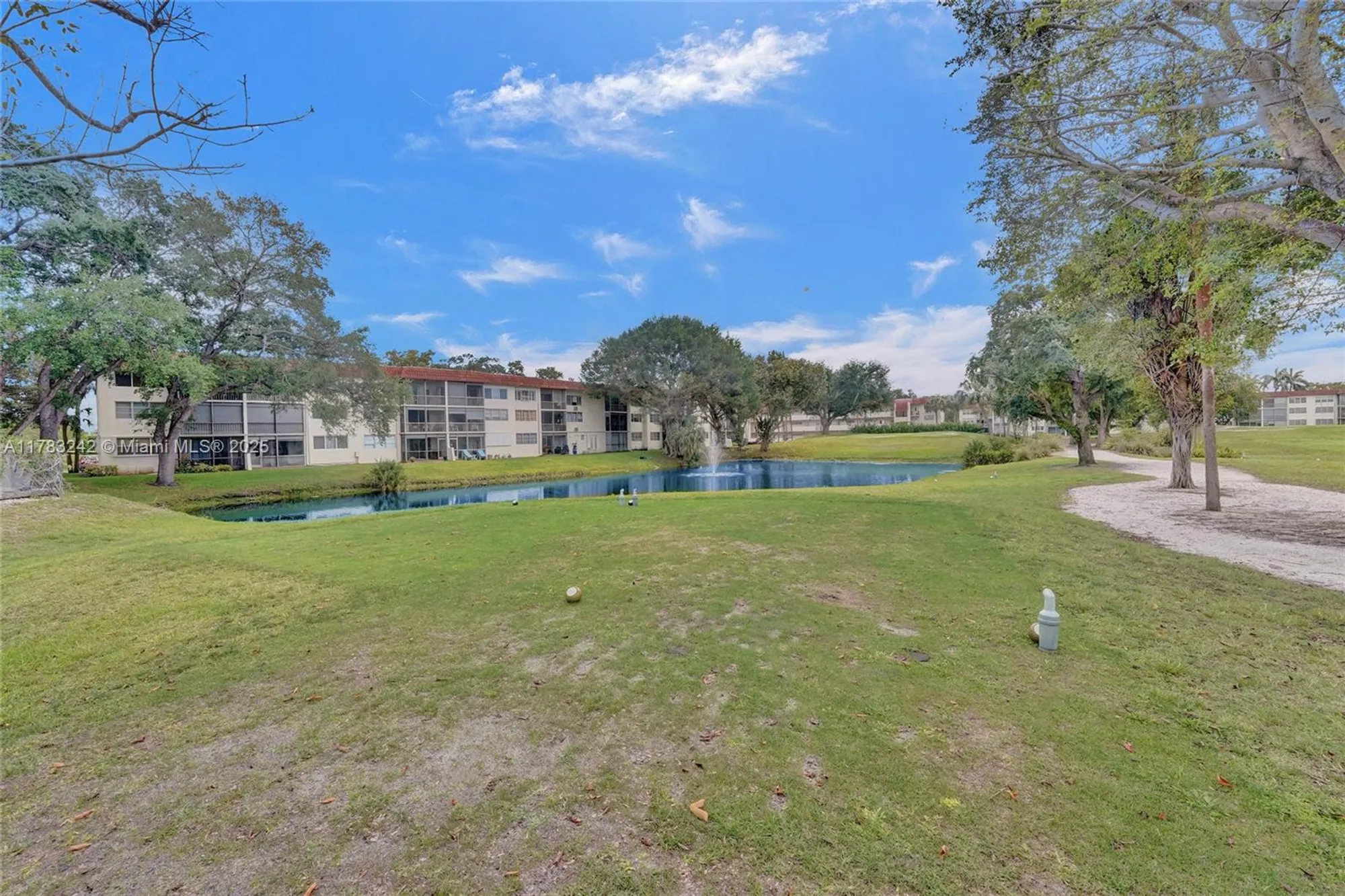 Property Slideshow image 35 of 36 | 811 s hollybrook dr 207, Pembroke Pines, FL, 33025