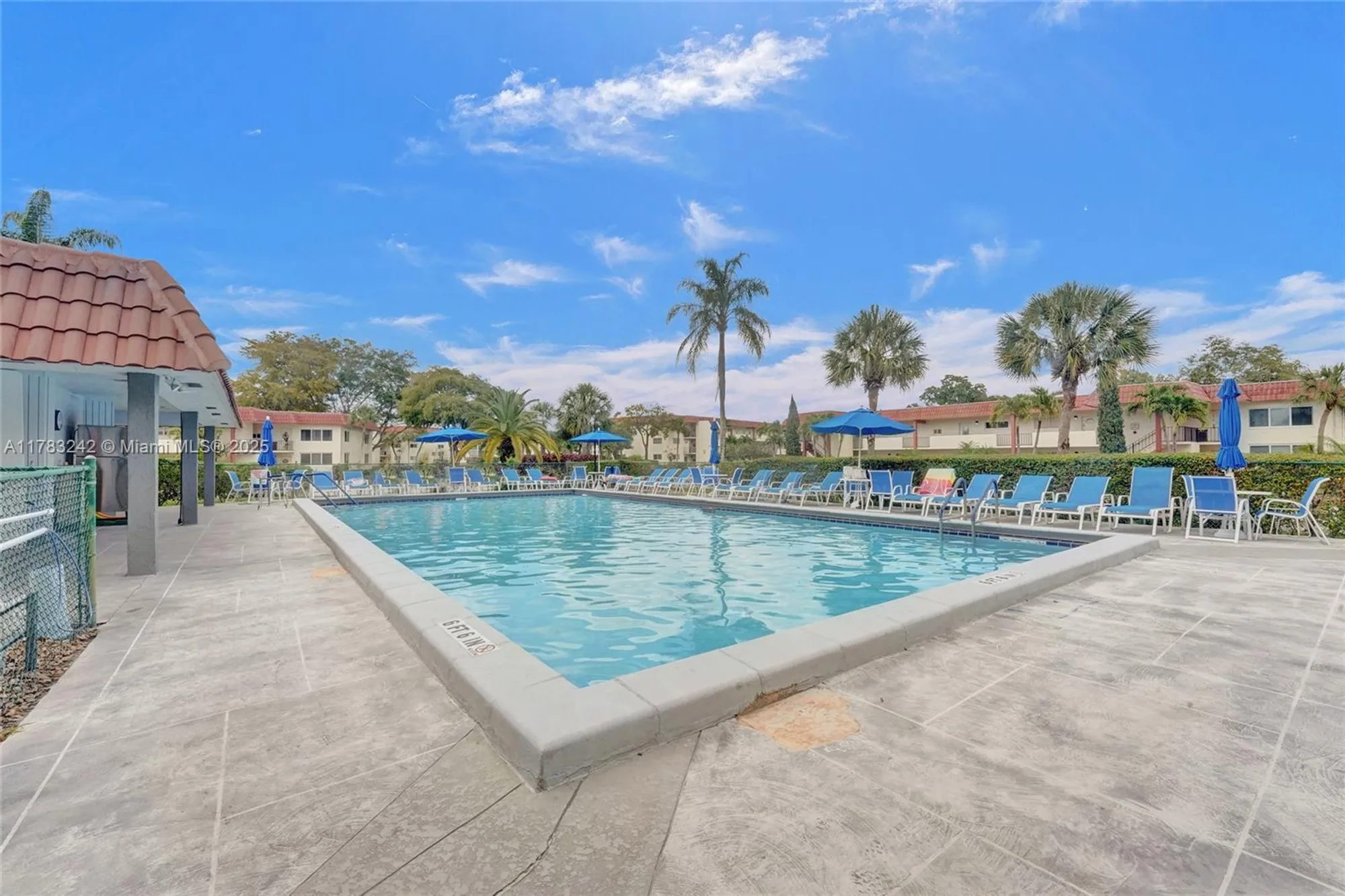 Property Slideshow image 33 of 36 | 811 s hollybrook dr 207, Pembroke Pines, FL, 33025