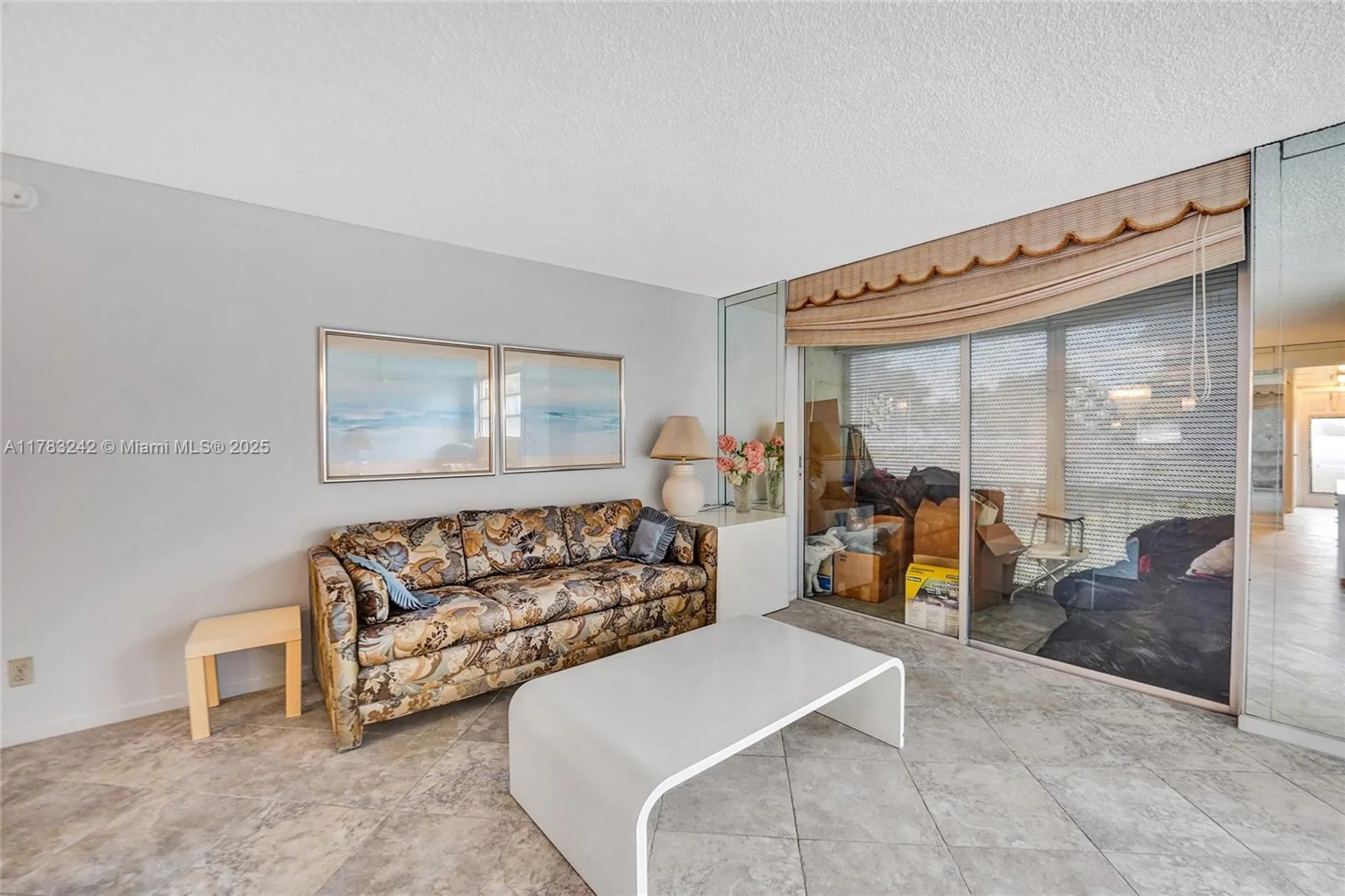 Property Slideshow image 4 of 36 | 811 s hollybrook dr 207, Pembroke Pines, FL, 33025