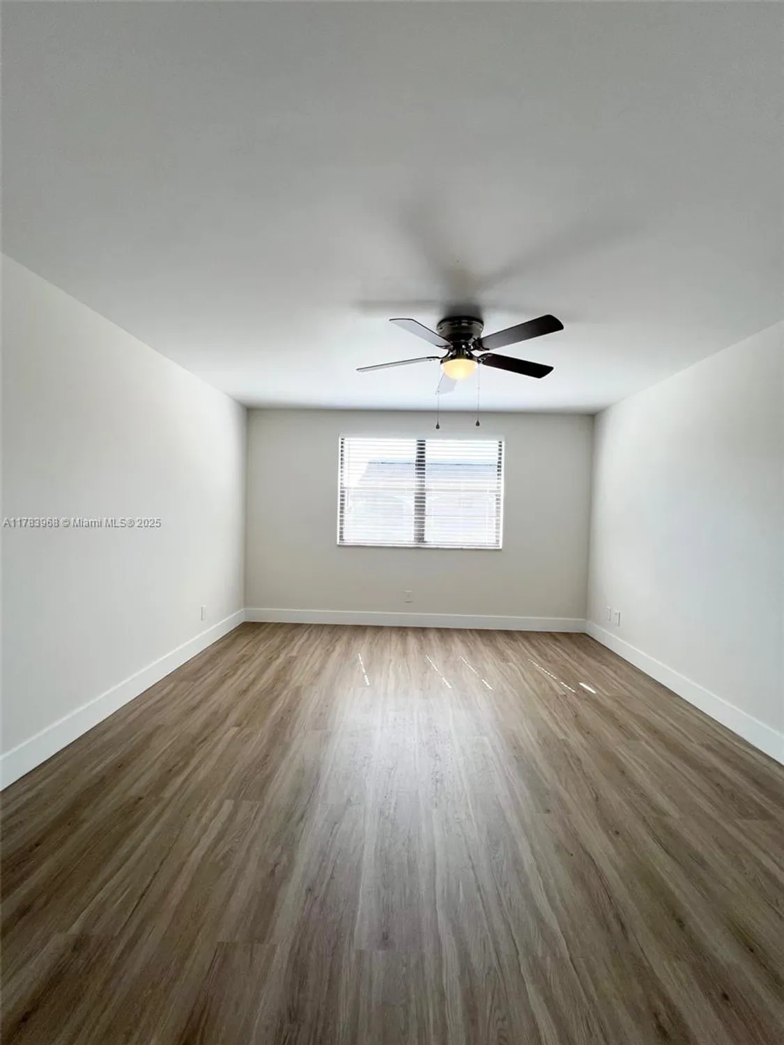 Property Slideshow image 13 of 20 | 6085 n sabal palm blvd 308, Tamarac, FL, 33319