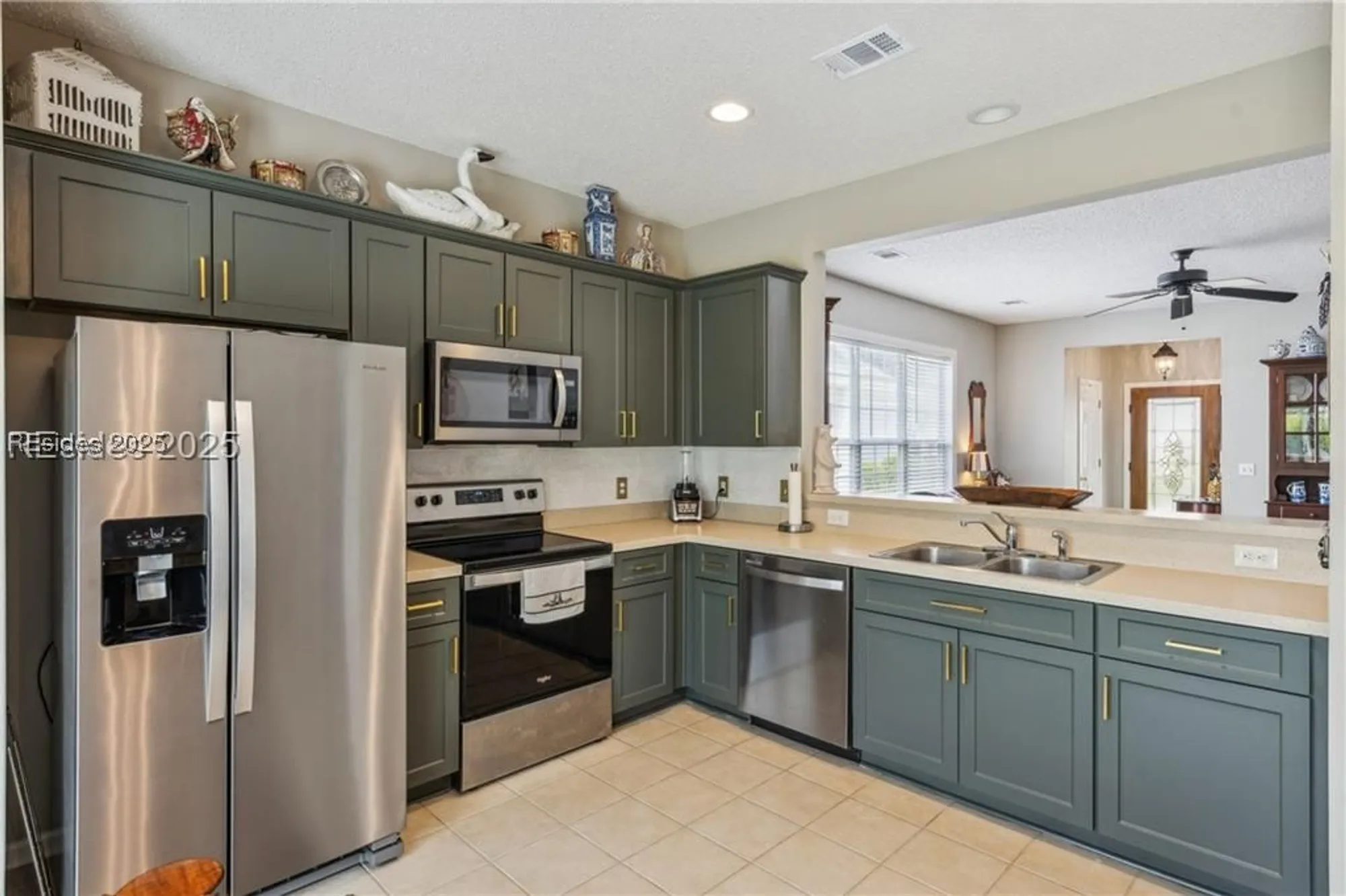 Property Slideshow image 9 of 25 | 150 lazy daisy dr, Bluffton, SC, 29909