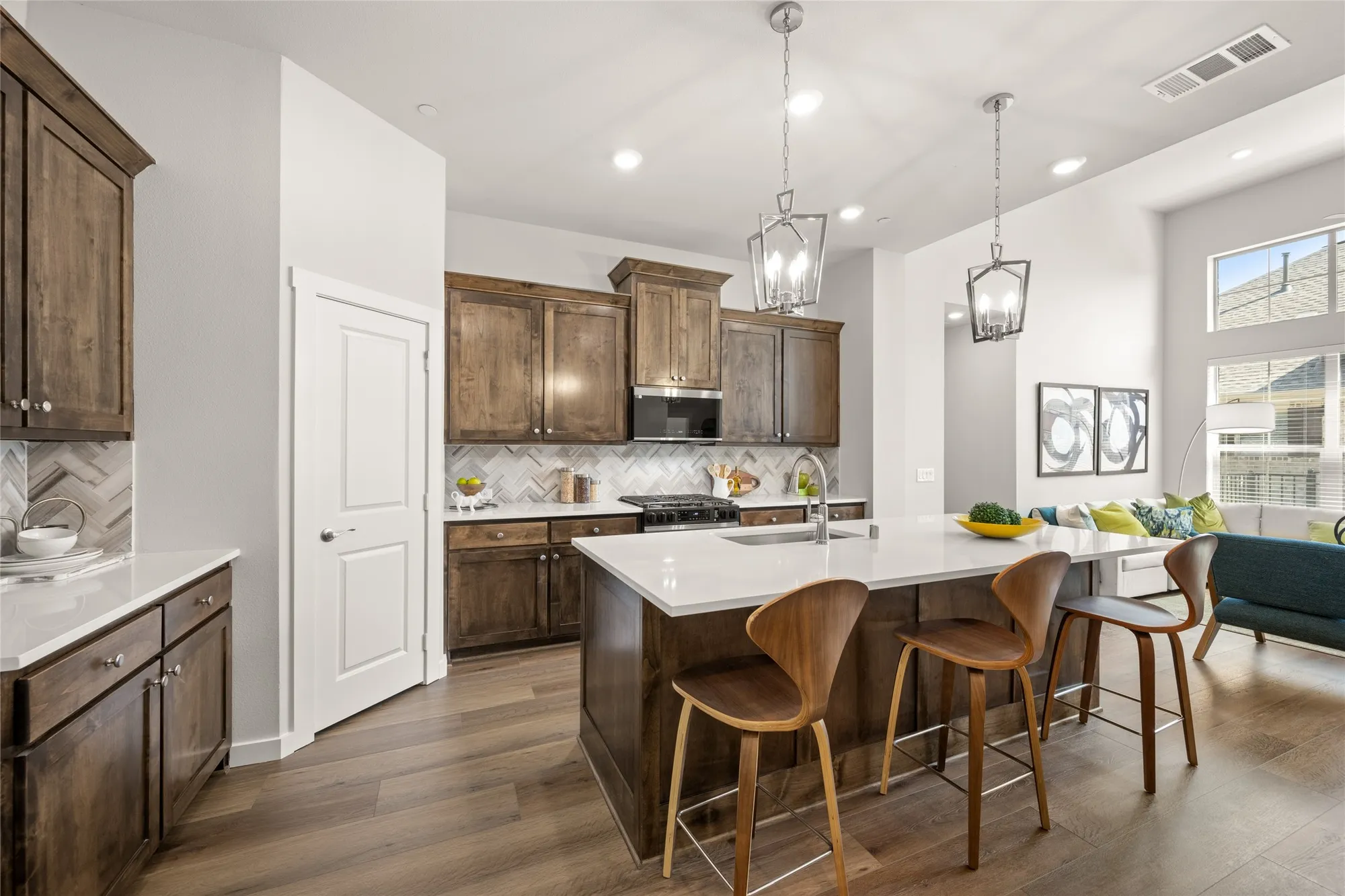 Property Slideshow image 11 of 26 | 2621 st helena ln, Grand Prairie, TX, 75054