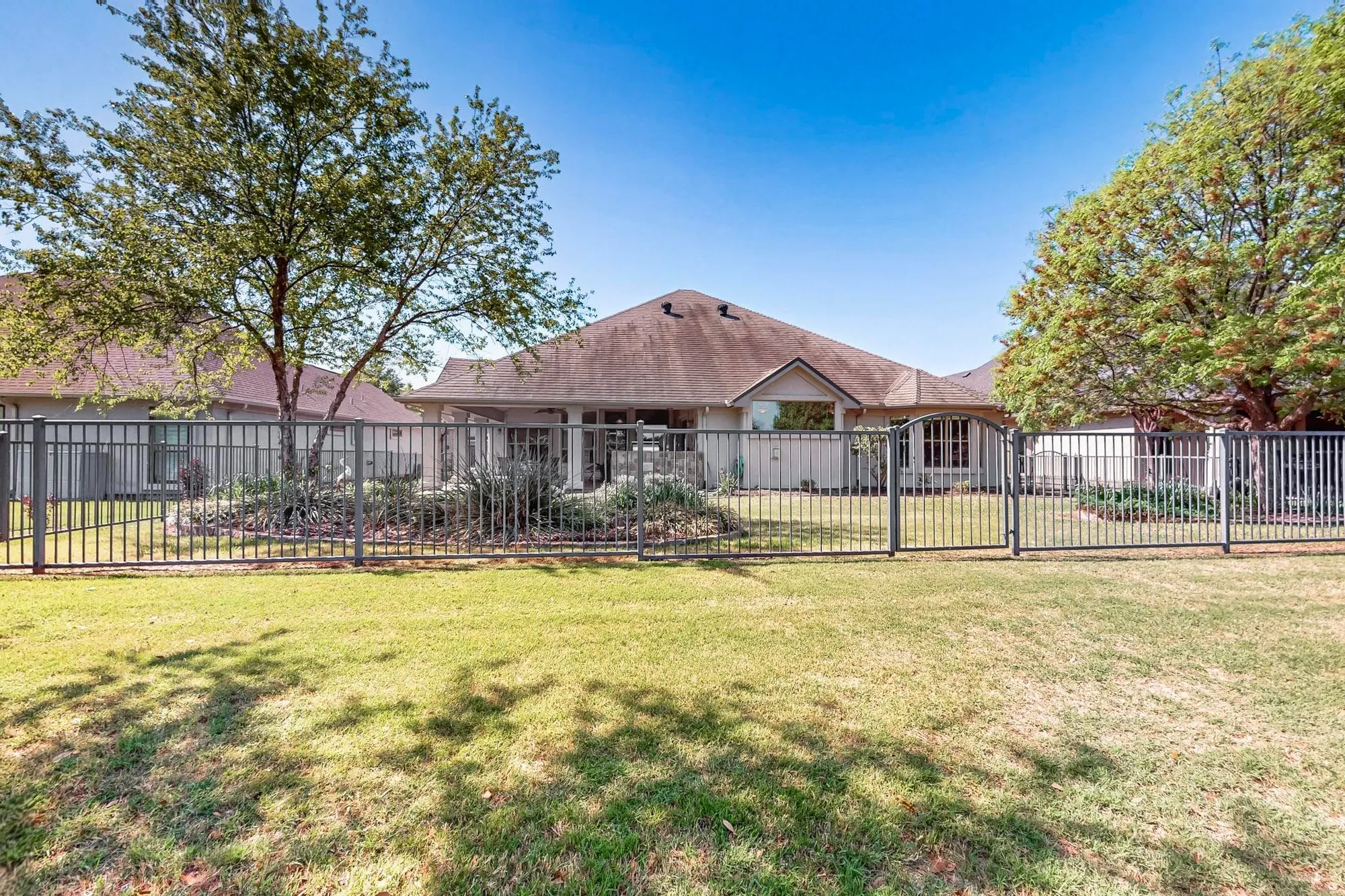 Property Slideshow image 37 of 40 | 10000 soriano st, Denton, TX, 76207