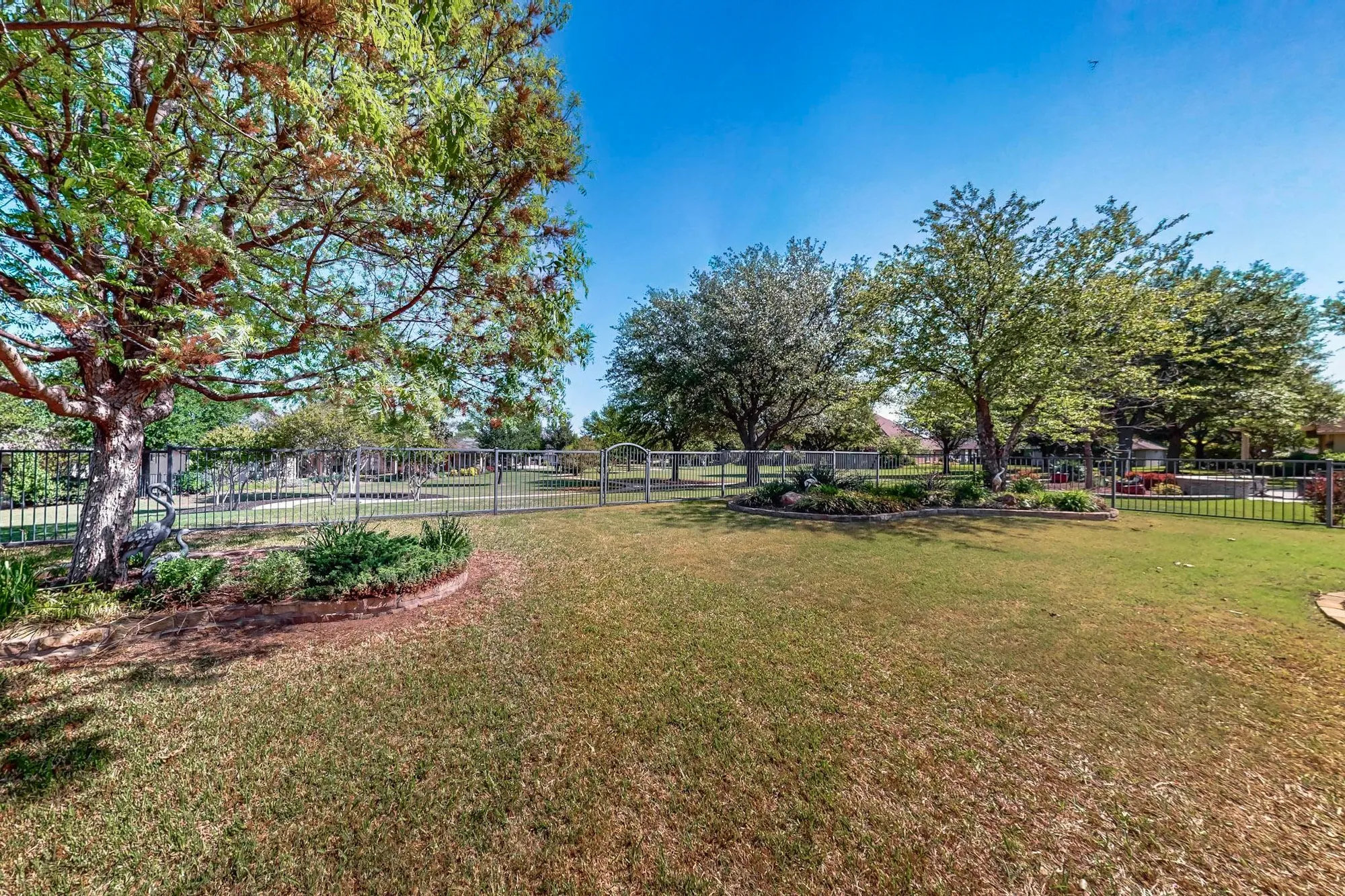 Property Slideshow image 38 of 40 | 10000 soriano st, Denton, TX, 76207