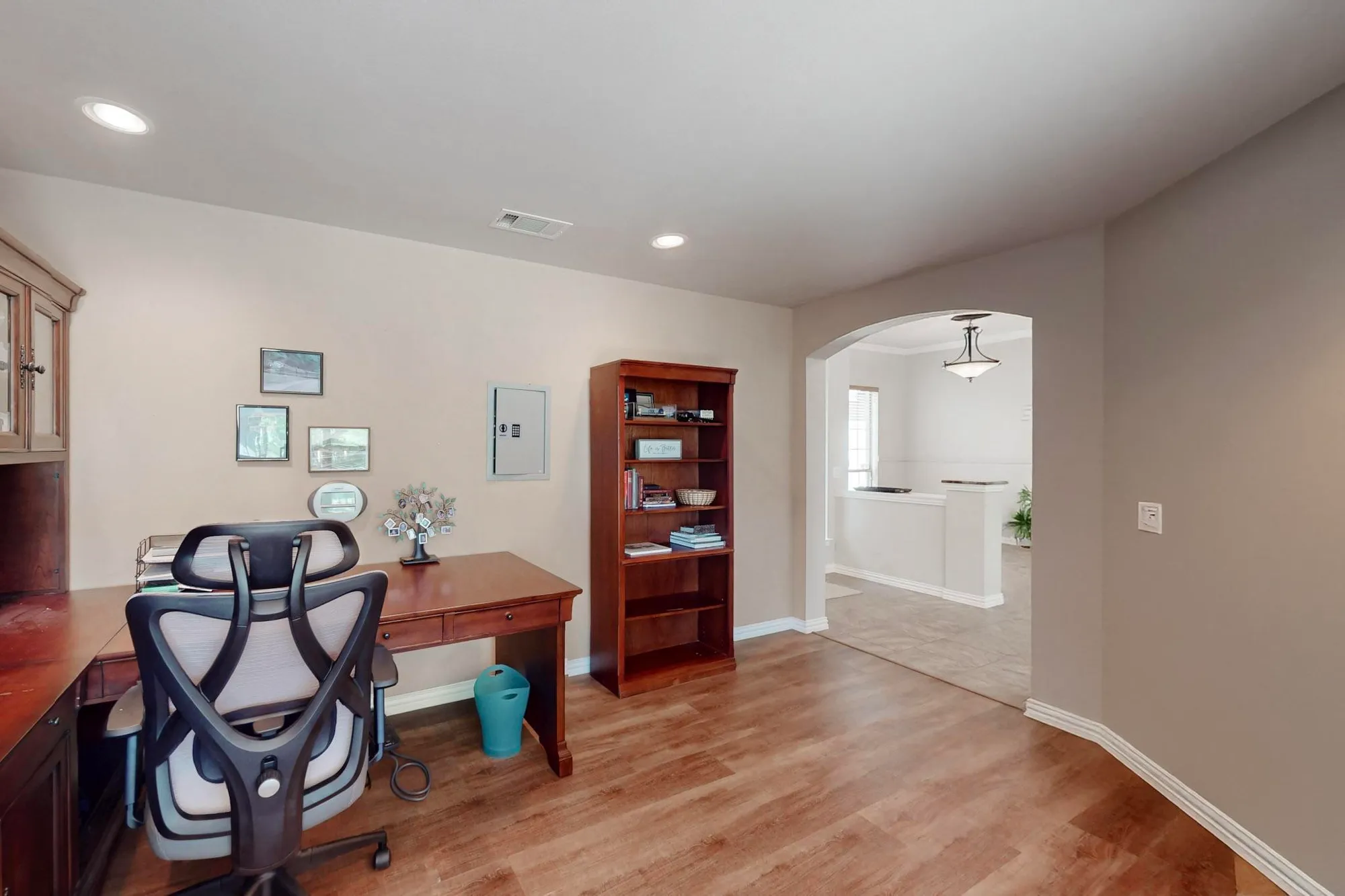 Property Slideshow image 30 of 40 | 10000 soriano st, Denton, TX, 76207