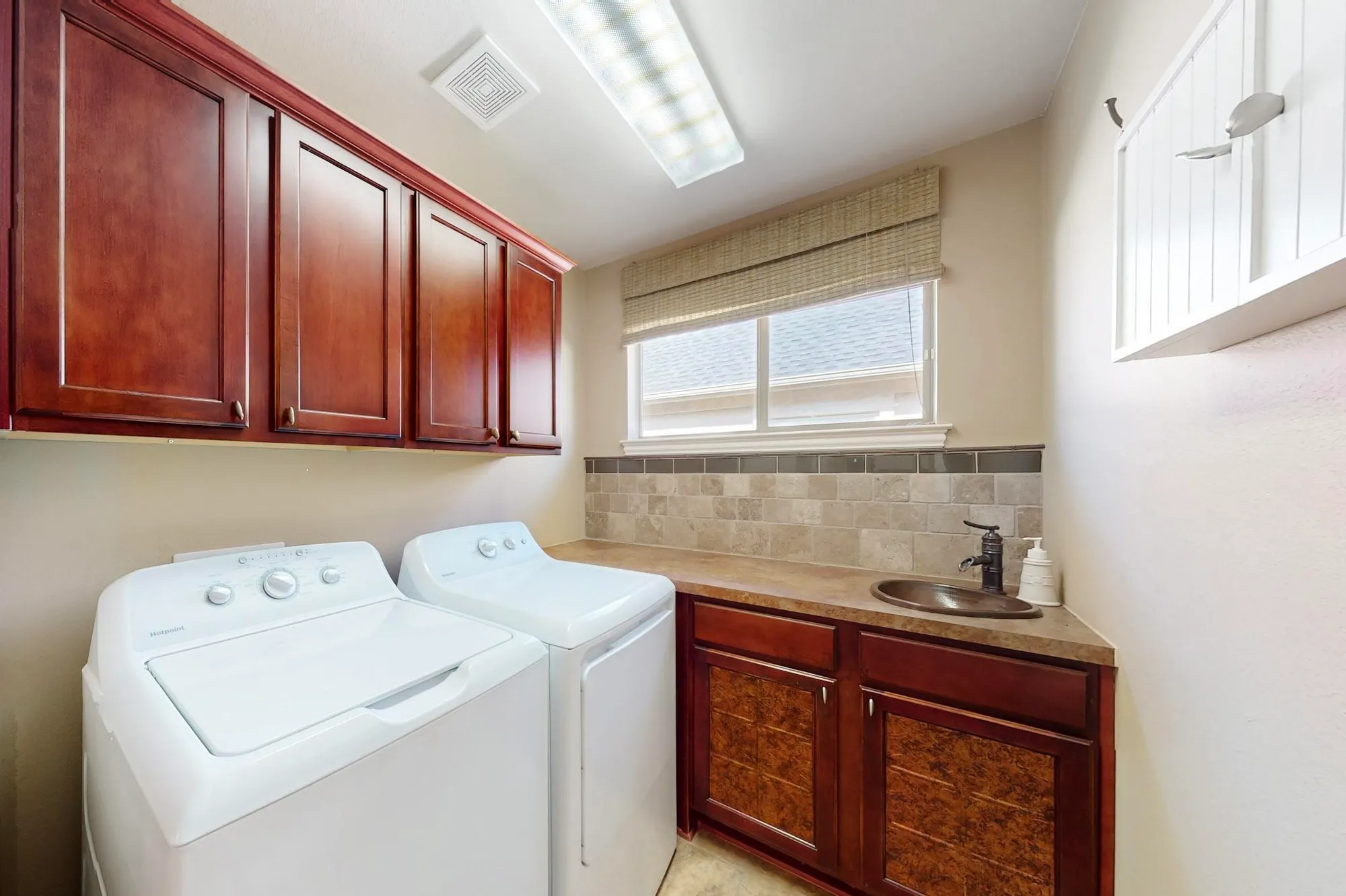 Property Slideshow image 31 of 40 | 10000 soriano st, Denton, TX, 76207