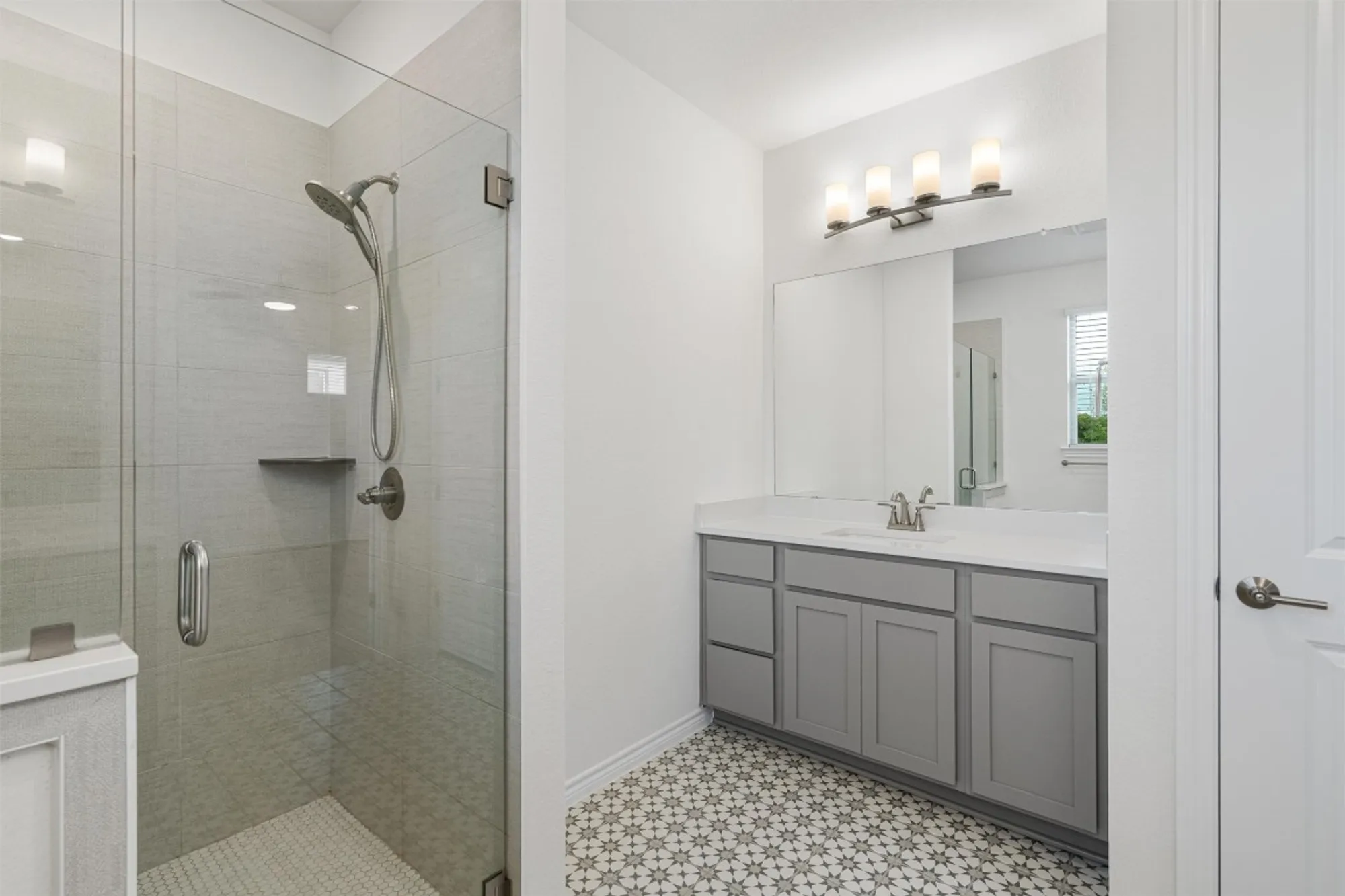 Property Slideshow image 15 of 39 | 150 roaming rock trl # 101, San Marcos, TX, 78666