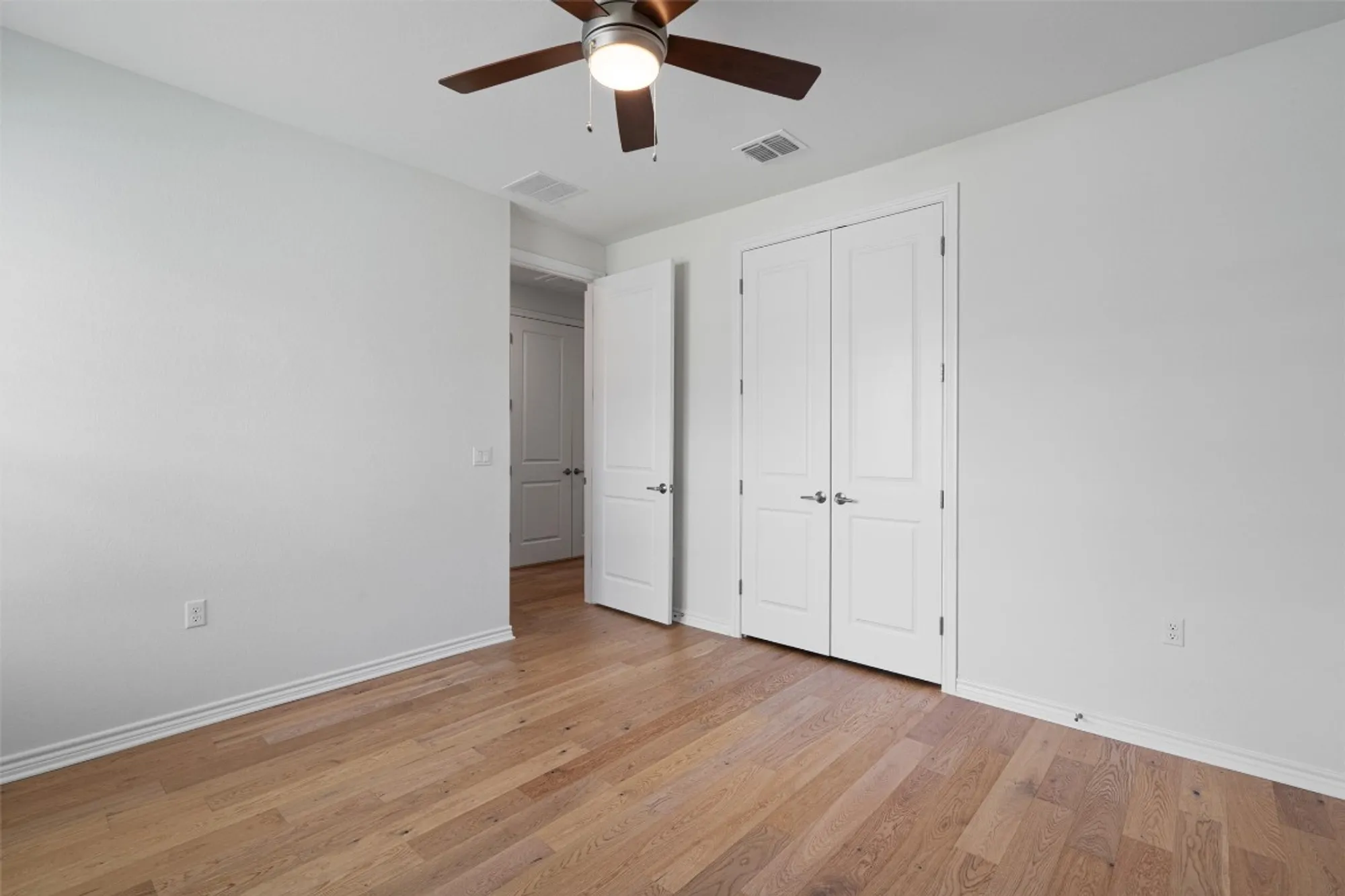 Property Slideshow image 19 of 39 | 150 roaming rock trl # 101, San Marcos, TX, 78666