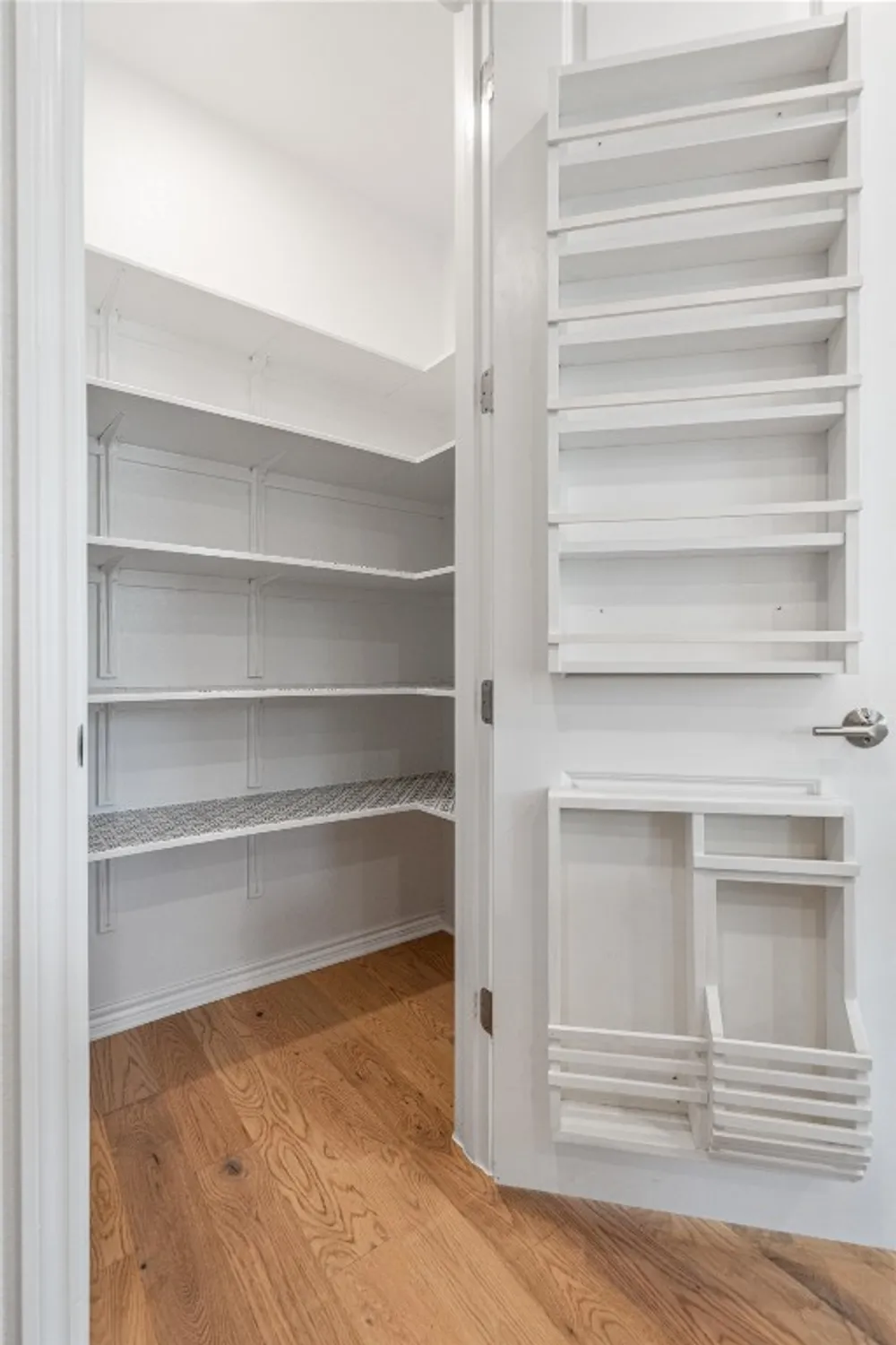 Property Slideshow image 10 of 39 | 150 roaming rock trl # 101, San Marcos, TX, 78666