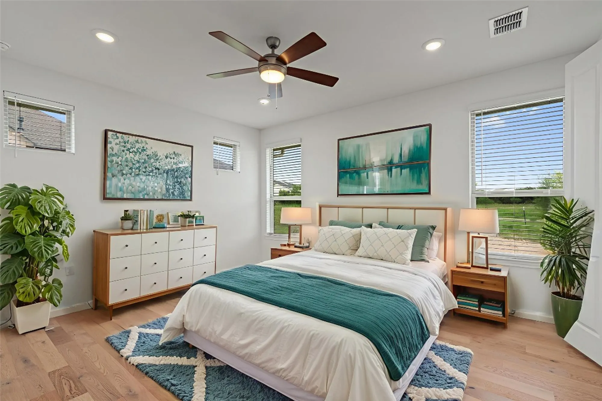 Property Slideshow image 12 of 39 | 150 roaming rock trl # 101, San Marcos, TX, 78666