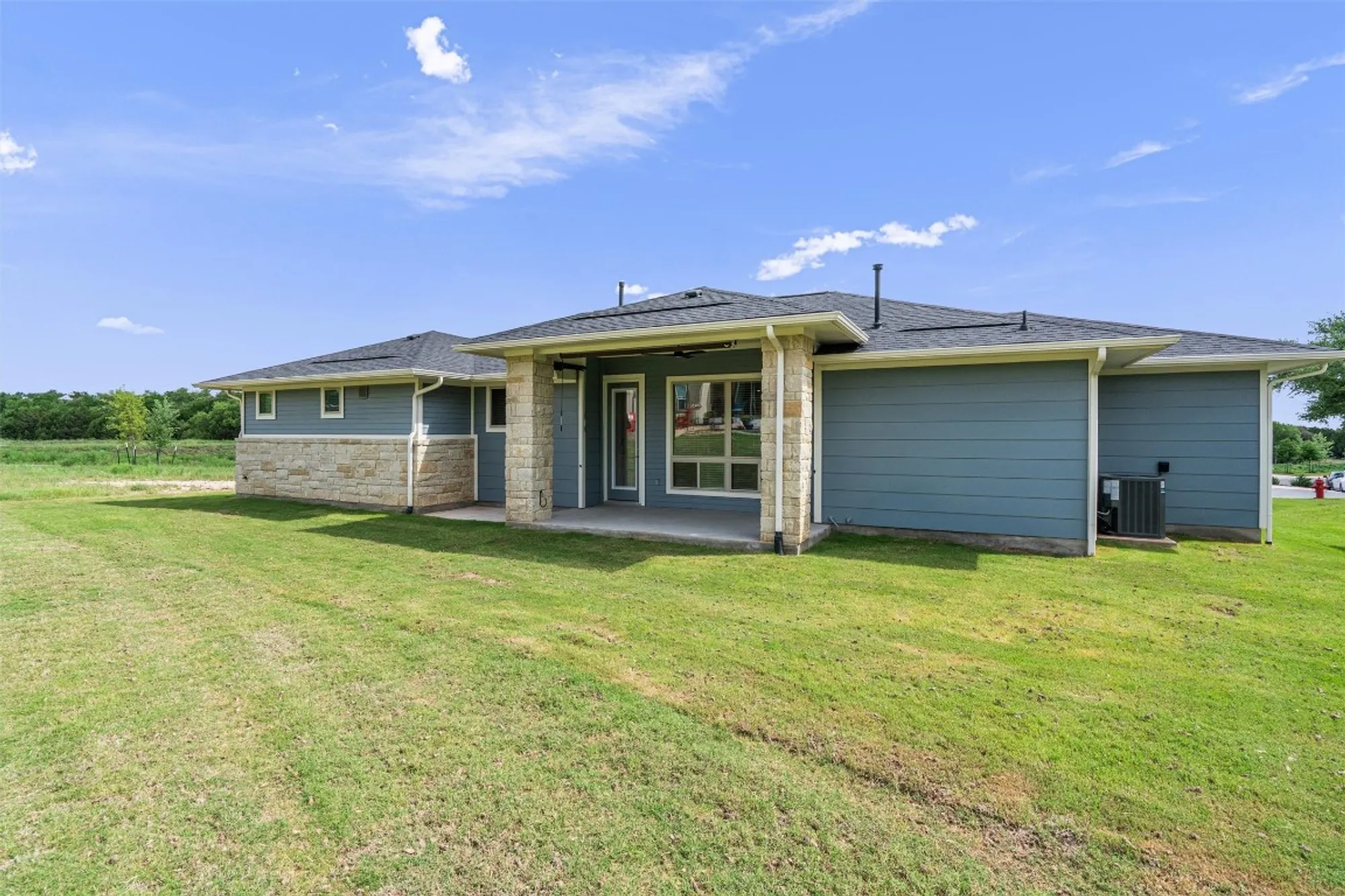 Property Slideshow image 24 of 39 | 150 roaming rock trl # 101, San Marcos, TX, 78666