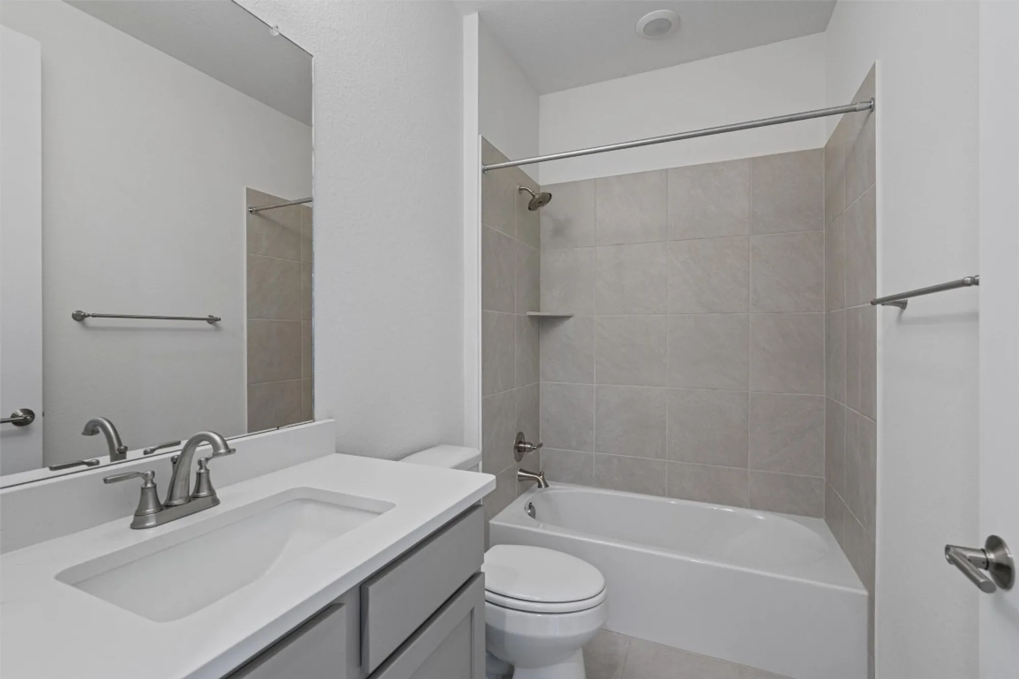 Property Slideshow image 20 of 39 | 150 roaming rock trl # 101, San Marcos, TX, 78666