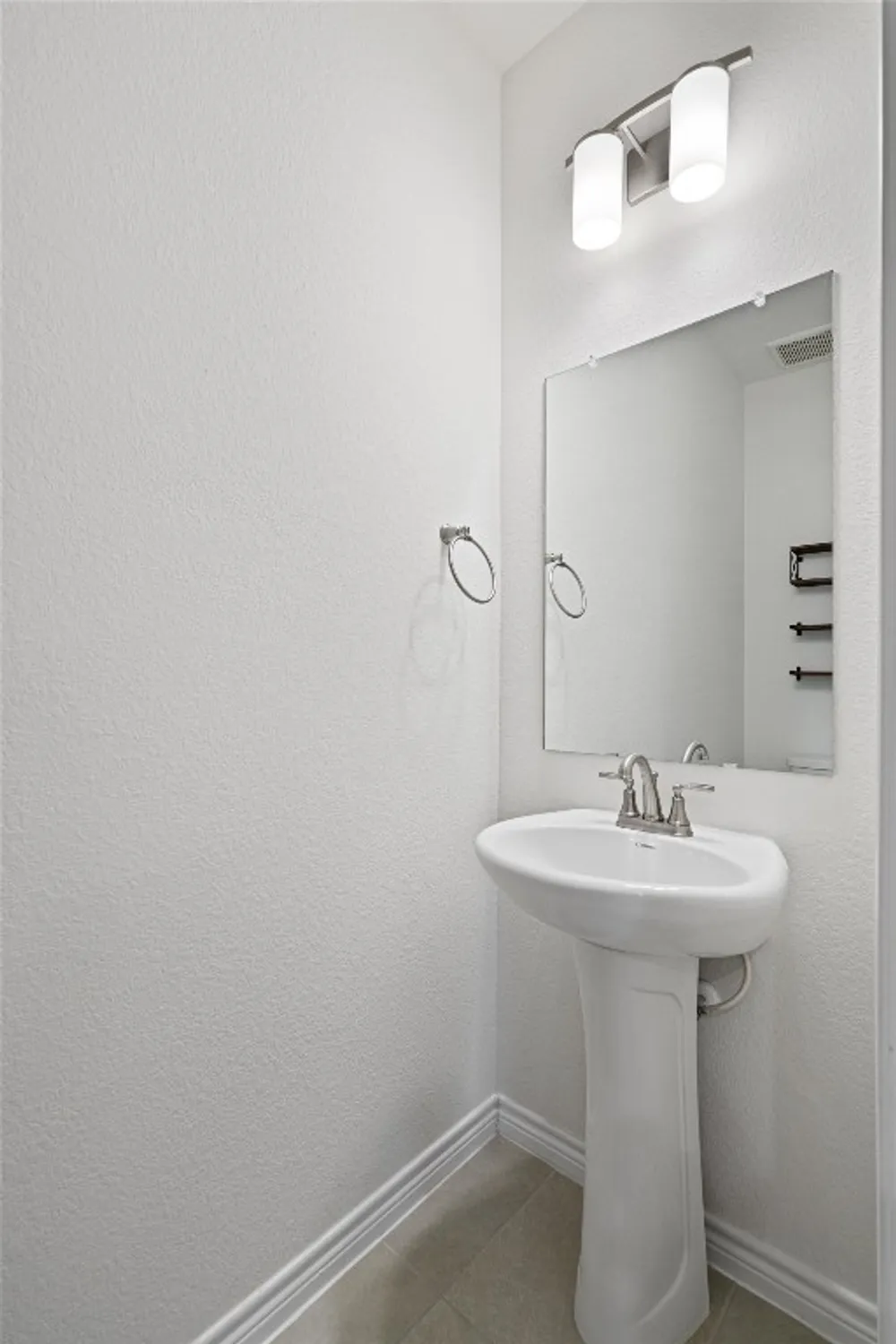 Property Slideshow image 21 of 39 | 150 roaming rock trl # 101, San Marcos, TX, 78666