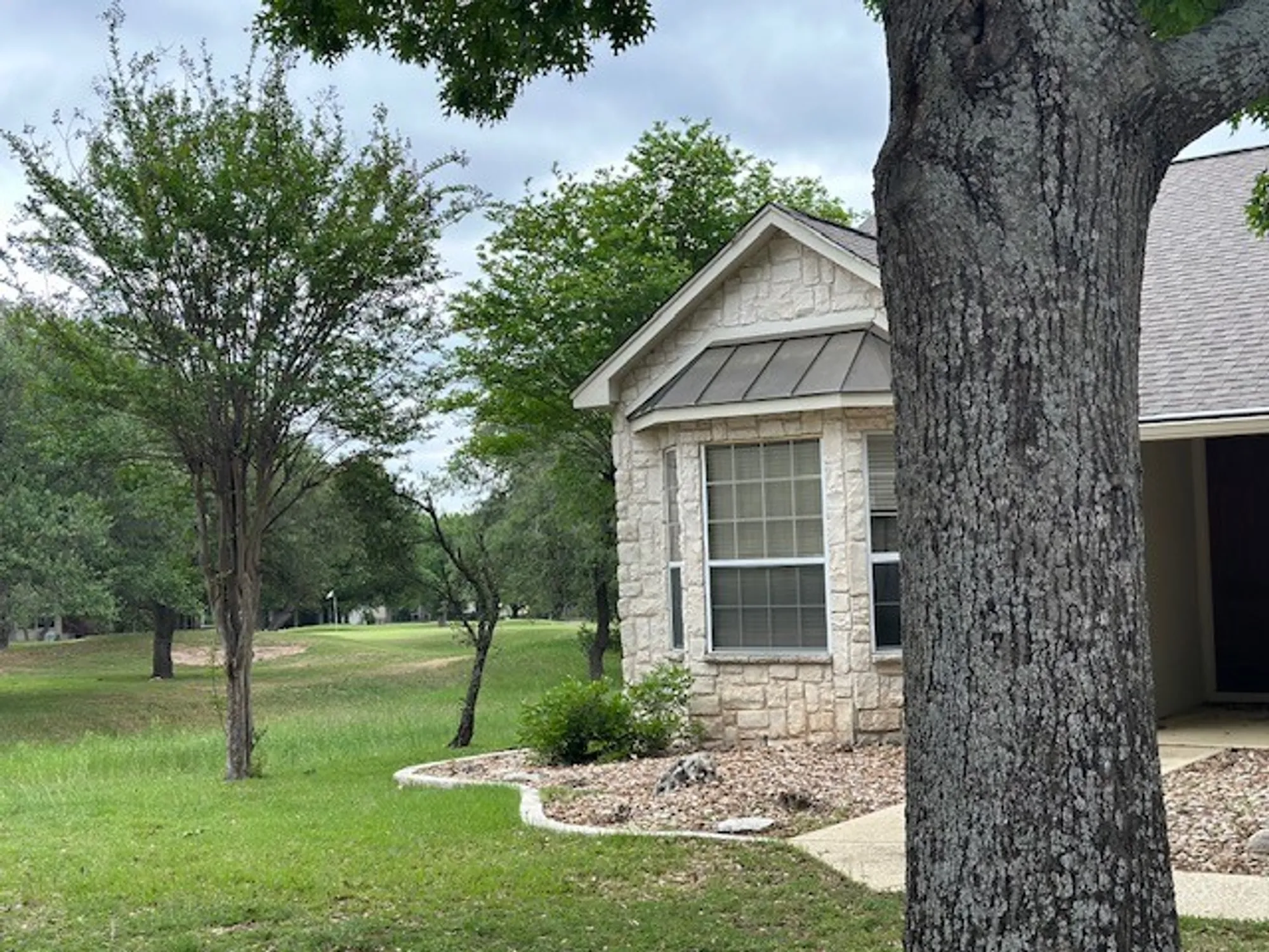 Property Slideshow image 5 of 8 | 125 whispering wind dr, Georgetown, TX, 78633