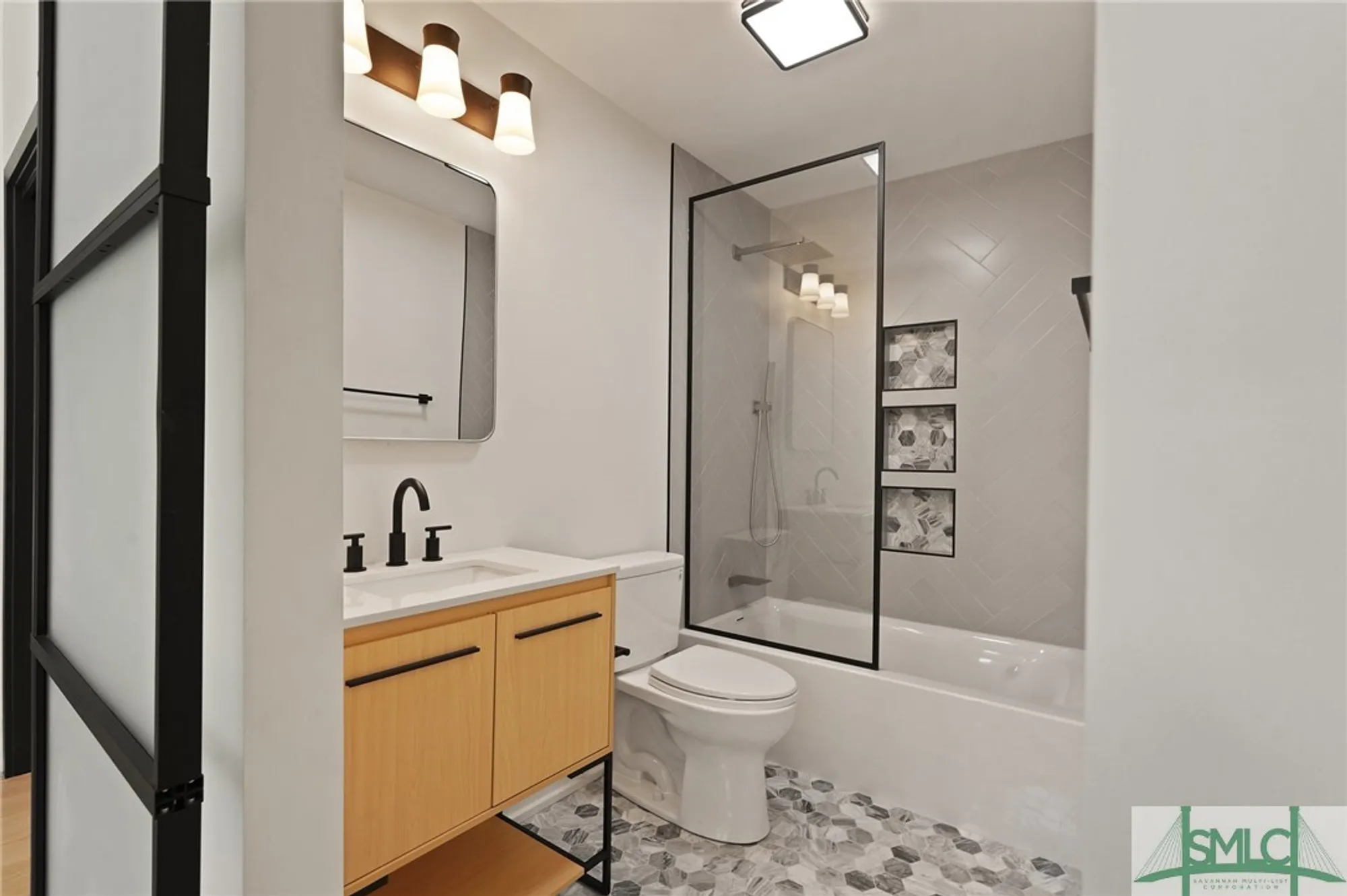 Property Slideshow image 17 of 45 | 3 schroeder ct, Savannah, GA, 31411