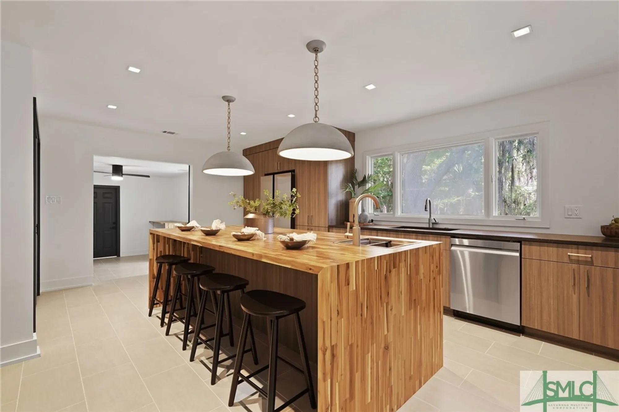 Property Slideshow image 11 of 45 | 3 schroeder ct, Savannah, GA, 31411