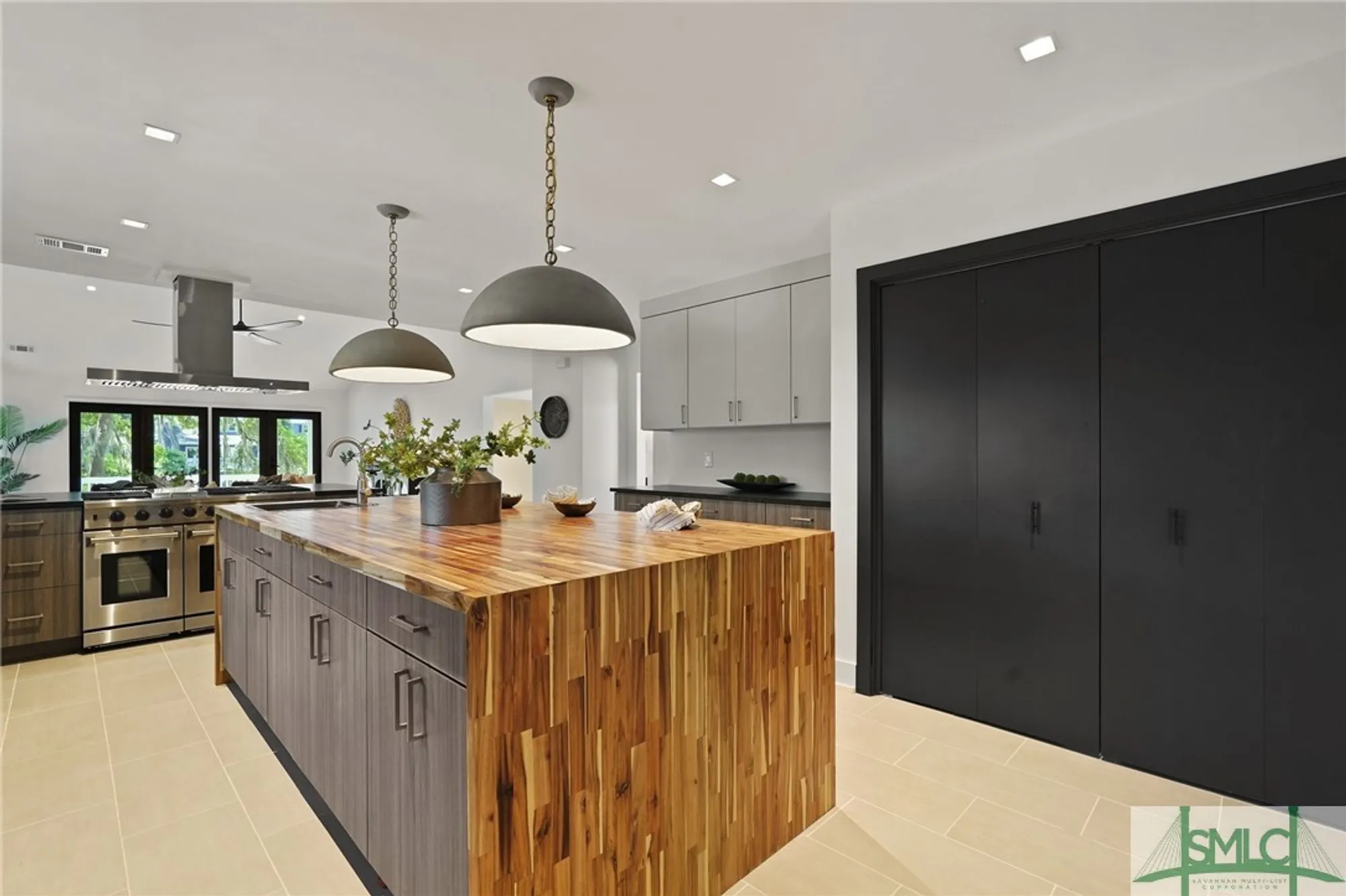 Property Slideshow image 12 of 45 | 3 schroeder ct, Savannah, GA, 31411