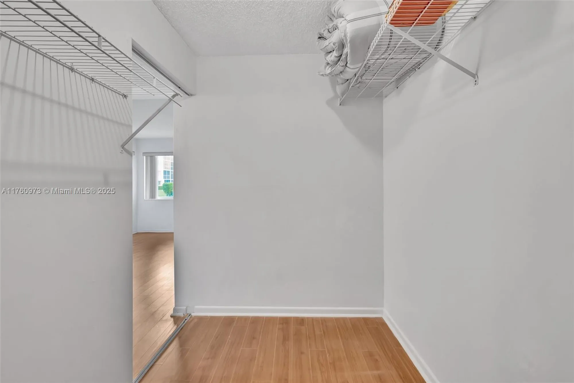 Property Slideshow image 10 of 22 | 7711 trent dr 106, Tamarac, FL, 33321