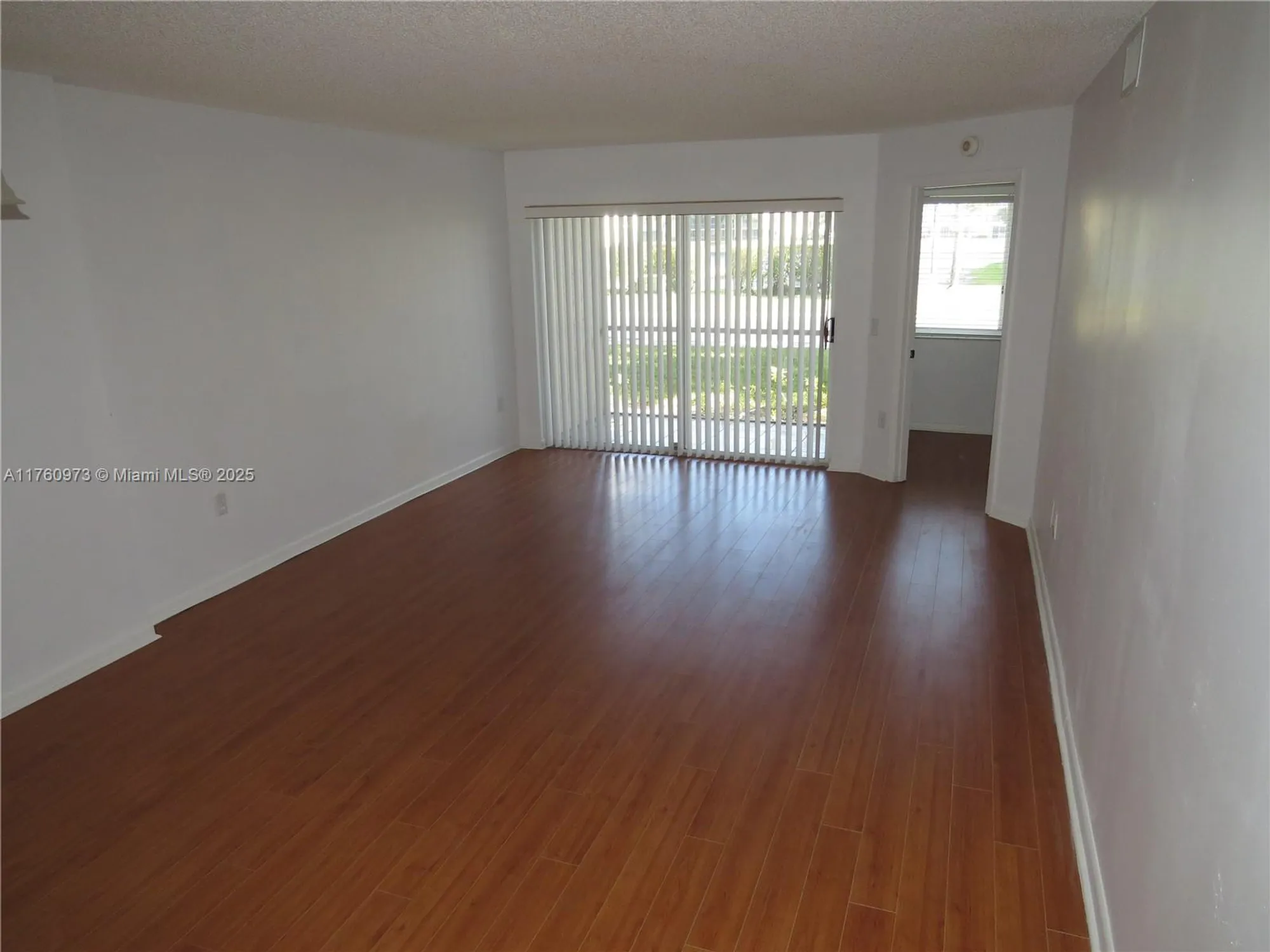 Property Slideshow image 6 of 22 | 7711 trent dr 106, Tamarac, FL, 33321