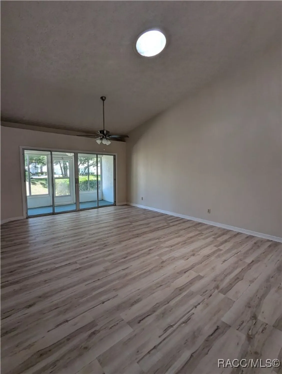 Property Slideshow image 4 of 23 | 806 windermere blvd, Inverness, FL, 34453