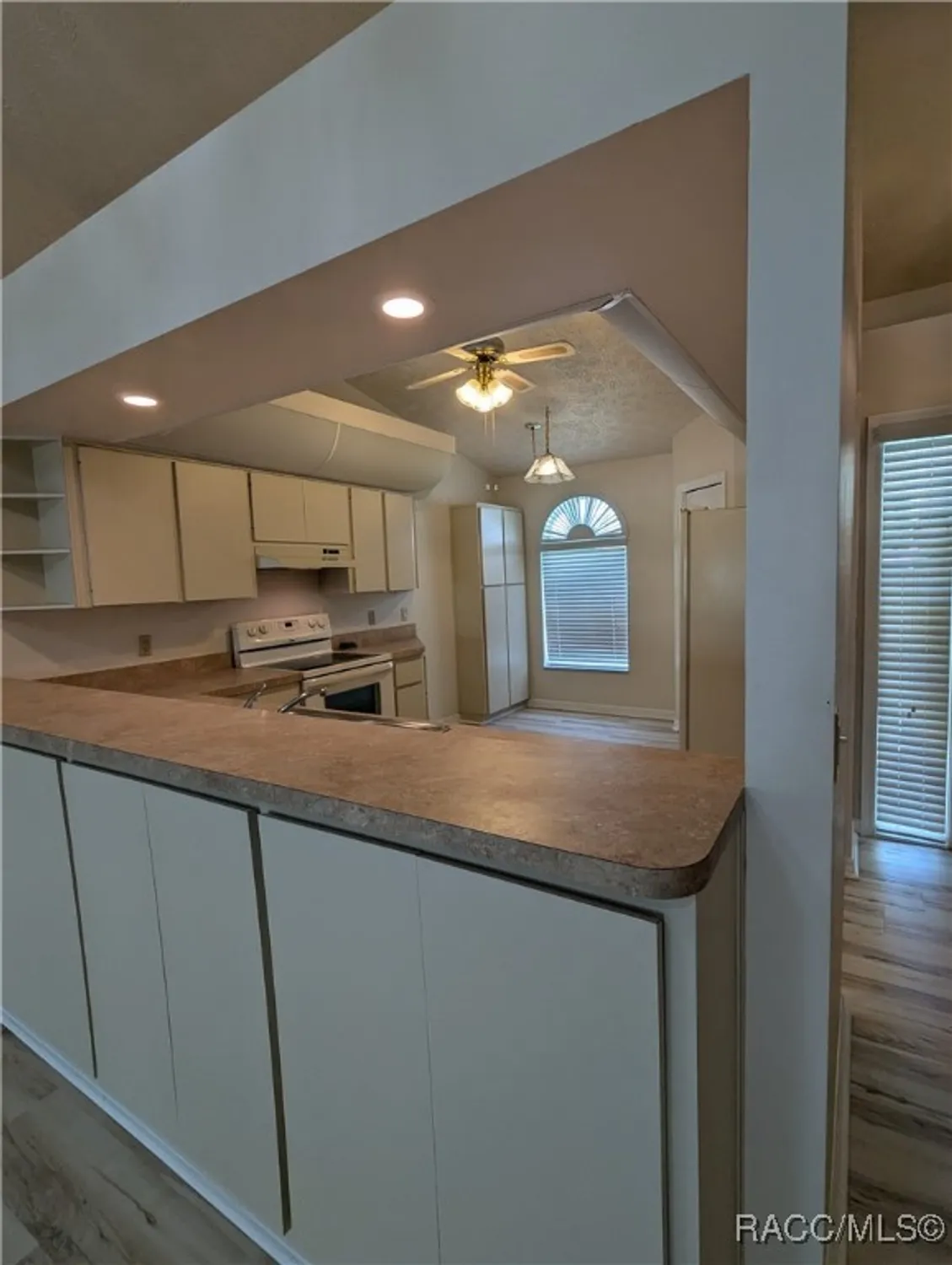 Property Slideshow image 5 of 23 | 806 windermere blvd, Inverness, FL, 34453