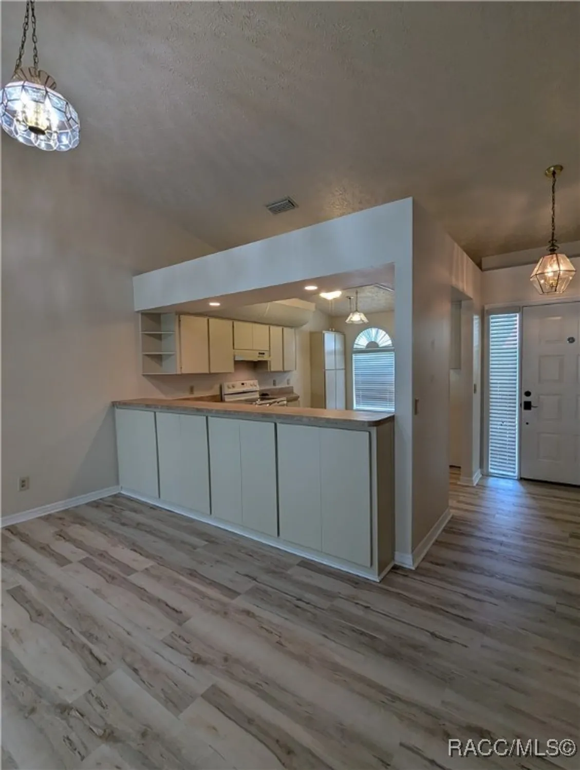 Property Slideshow image 6 of 23 | 806 windermere blvd, Inverness, FL, 34453