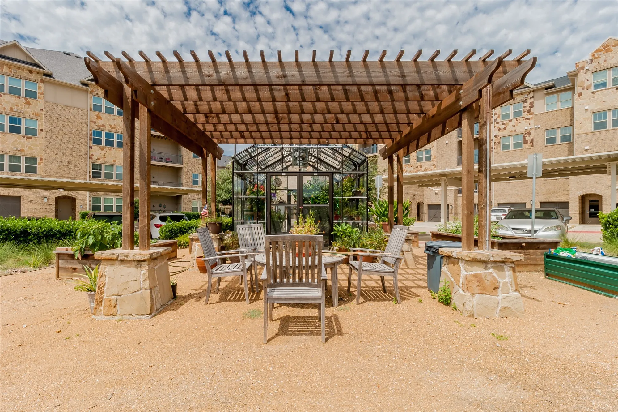 Property Slideshow image 18 of 35 | 1735 wittington pl apt 1207, Farmers Branch, TX, 75234