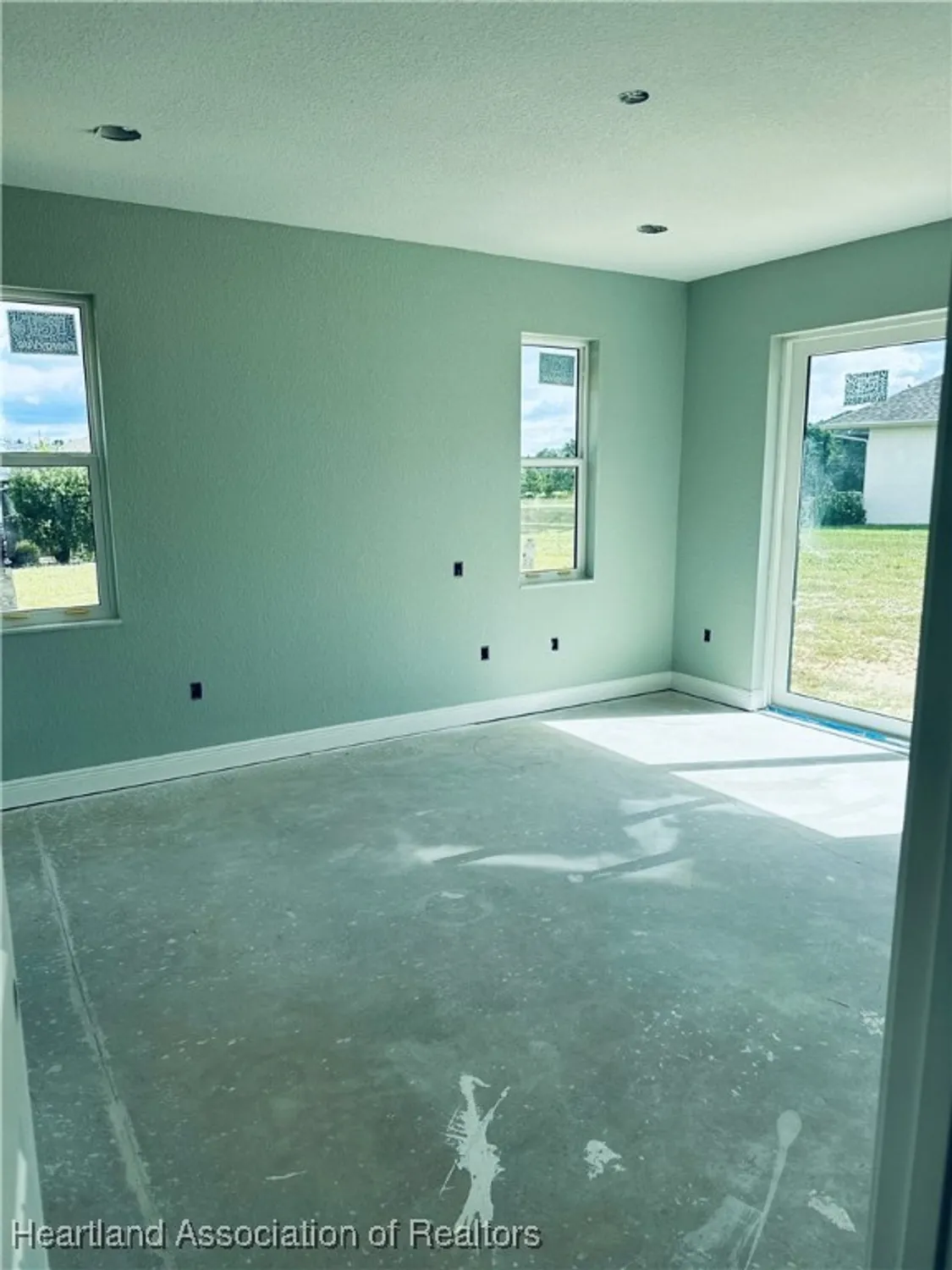 Property Slideshow image 27 of 48 | 4298 north course ln, Avon Park, FL, 33825