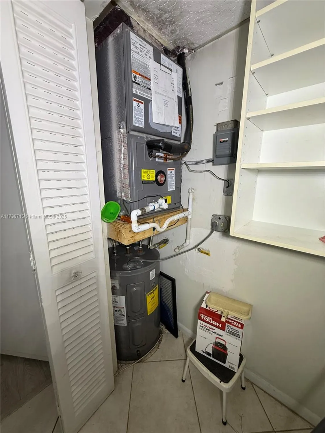 Property Slideshow image 13 of 15 | 7797 golf circle dr 102, Margate, FL, 33063