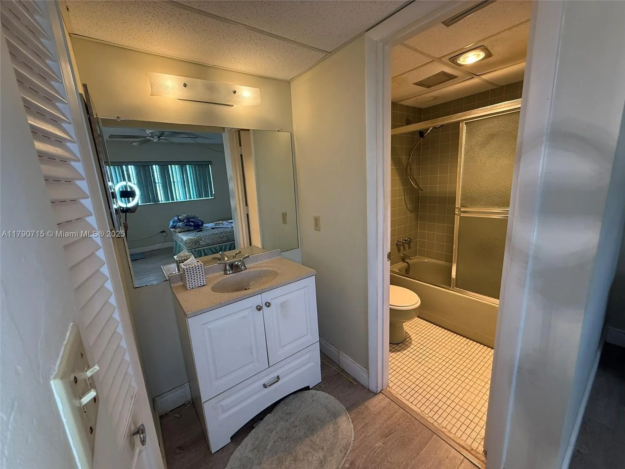 Property Slideshow image 6 of 15 | 7797 golf circle dr 102, Margate, FL, 33063