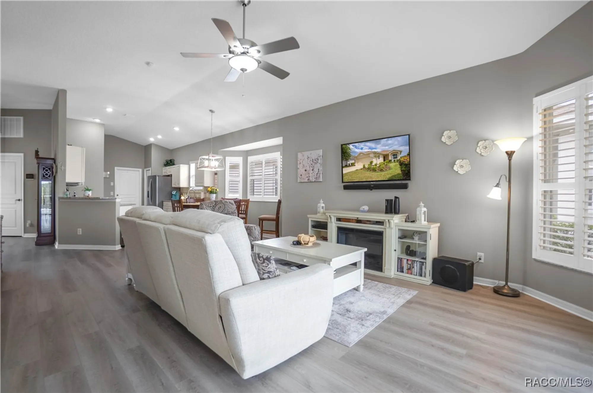 Property Slideshow image 15 of 89 | 2295 n andrea pt, Lecanto, FL, 34461