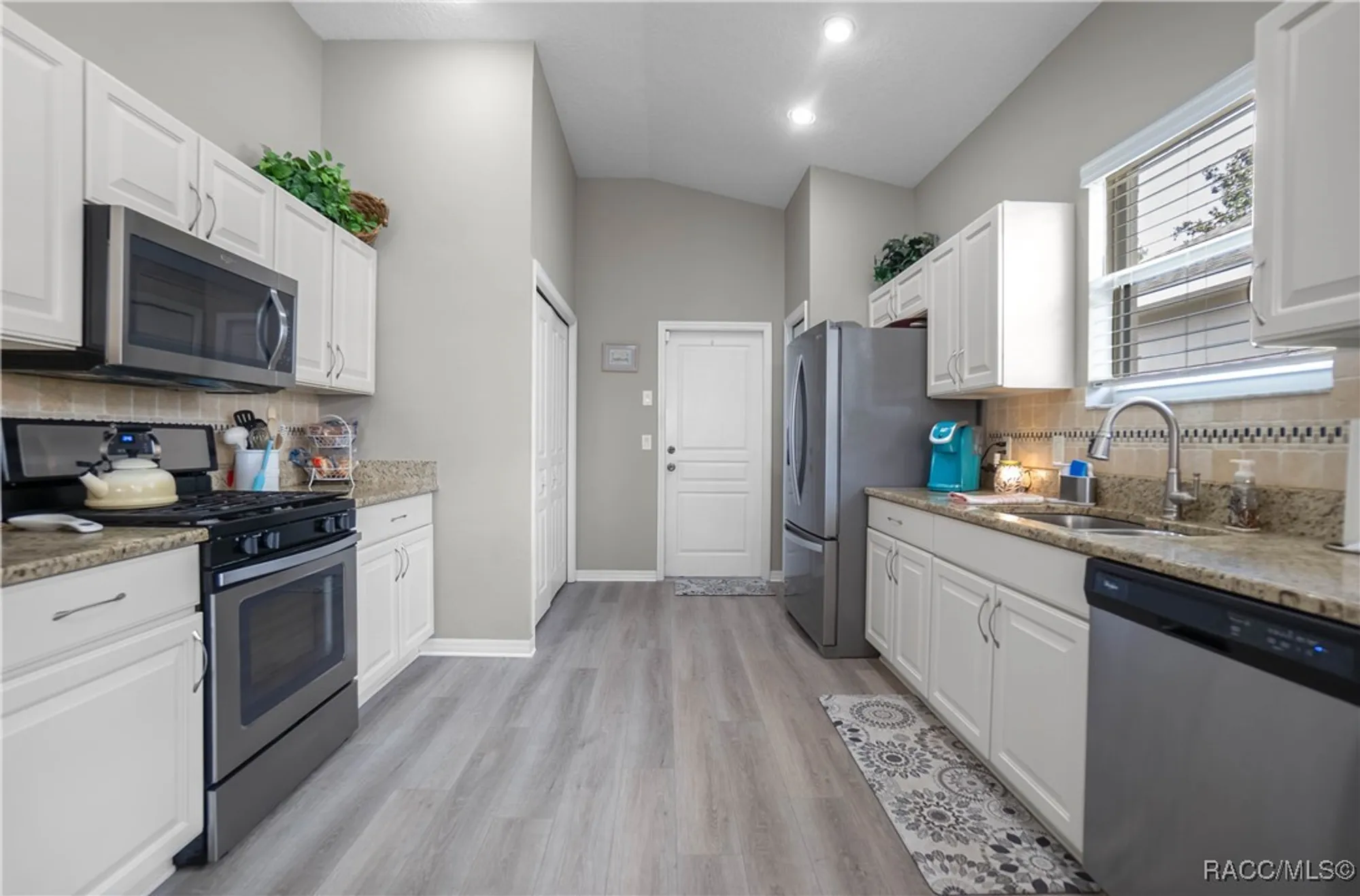 Property Slideshow image 9 of 89 | 2295 n andrea pt, Lecanto, FL, 34461