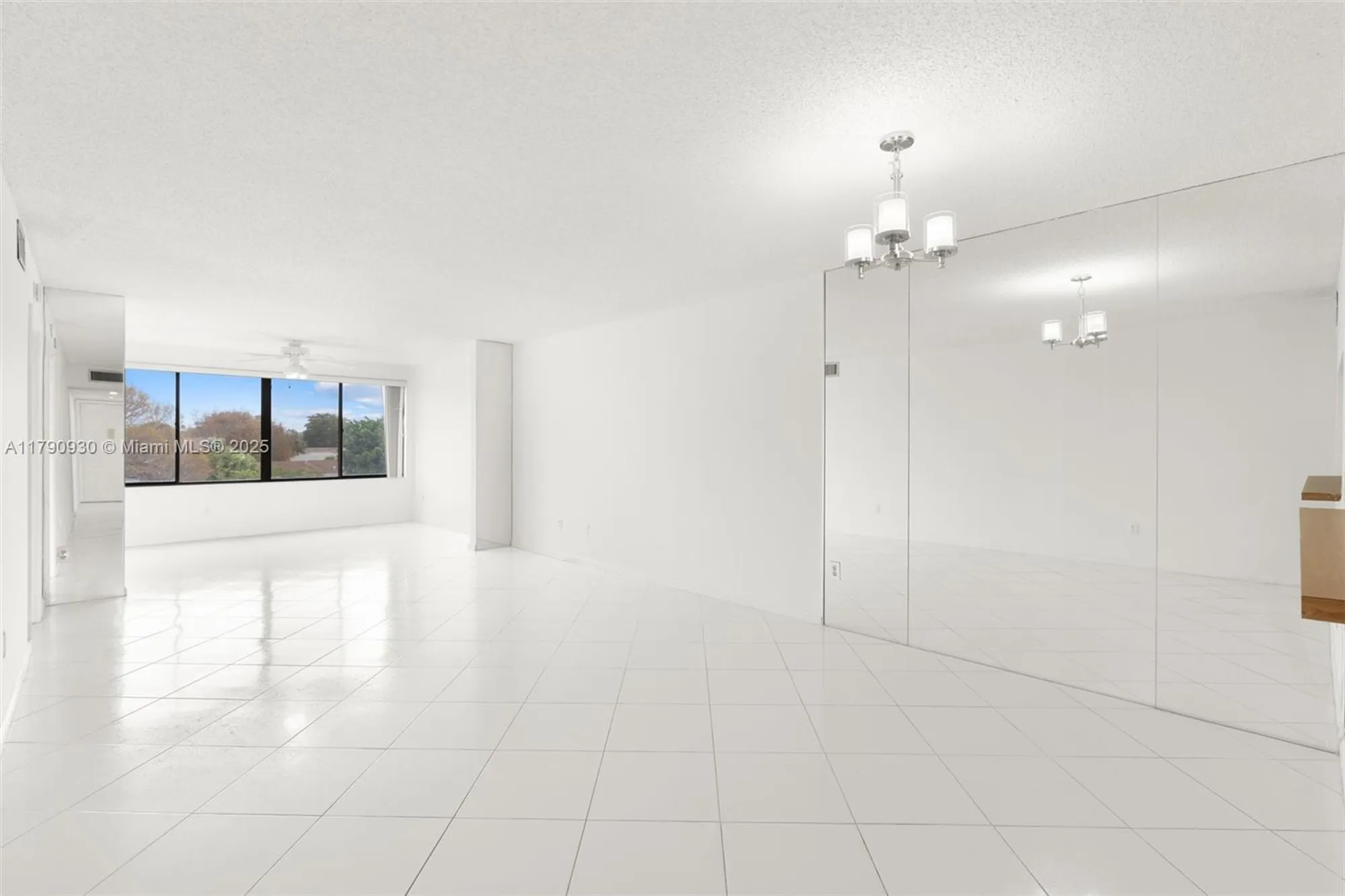 Property Slideshow image 18 of 50 | 9585 n belfort cir # 308, Tamarac, FL, 33321