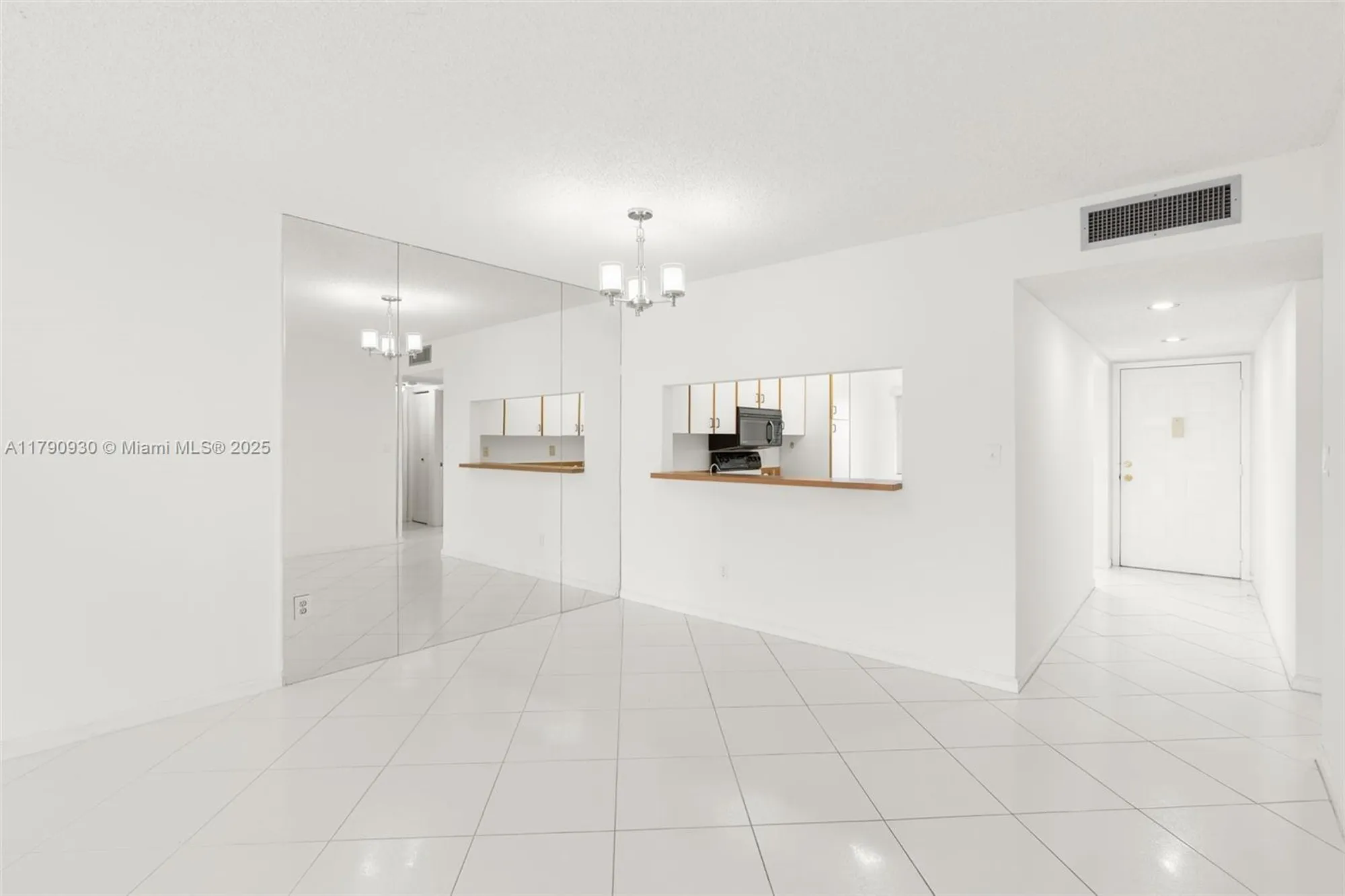 Property Slideshow image 19 of 50 | 9585 n belfort cir # 308, Tamarac, FL, 33321