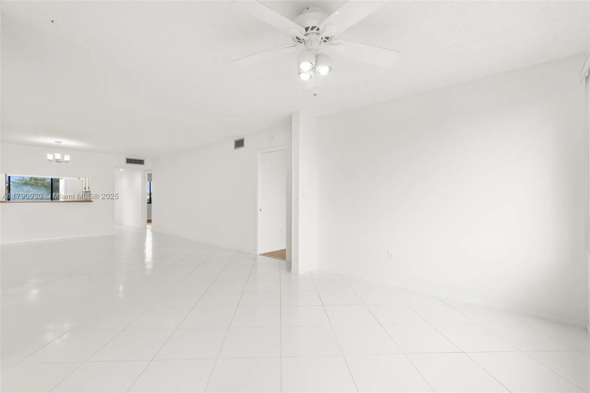Property Slideshow image 26 of 50 | 9585 n belfort cir # 308, Tamarac, FL, 33321