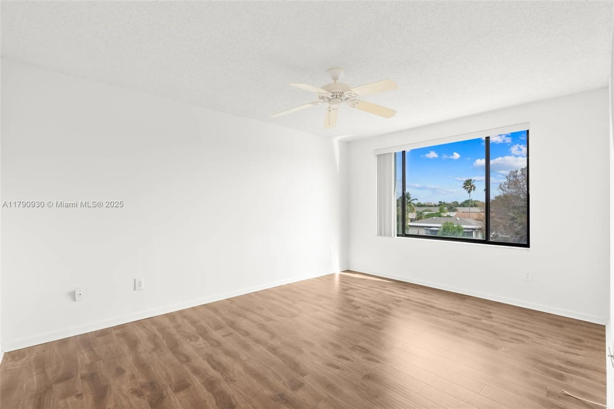 Property Slideshow image 29 of 50 | 9585 n belfort cir # 308, Tamarac, FL, 33321
