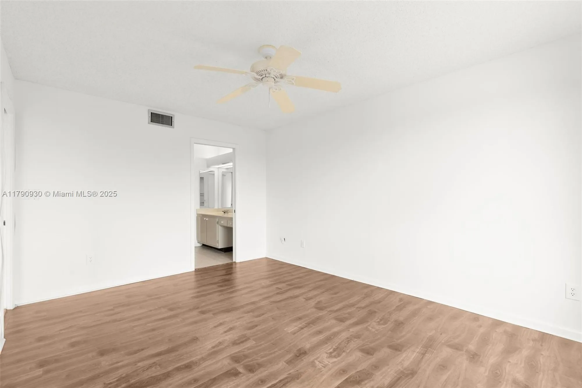 Property Slideshow image 30 of 50 | 9585 n belfort cir # 308, Tamarac, FL, 33321