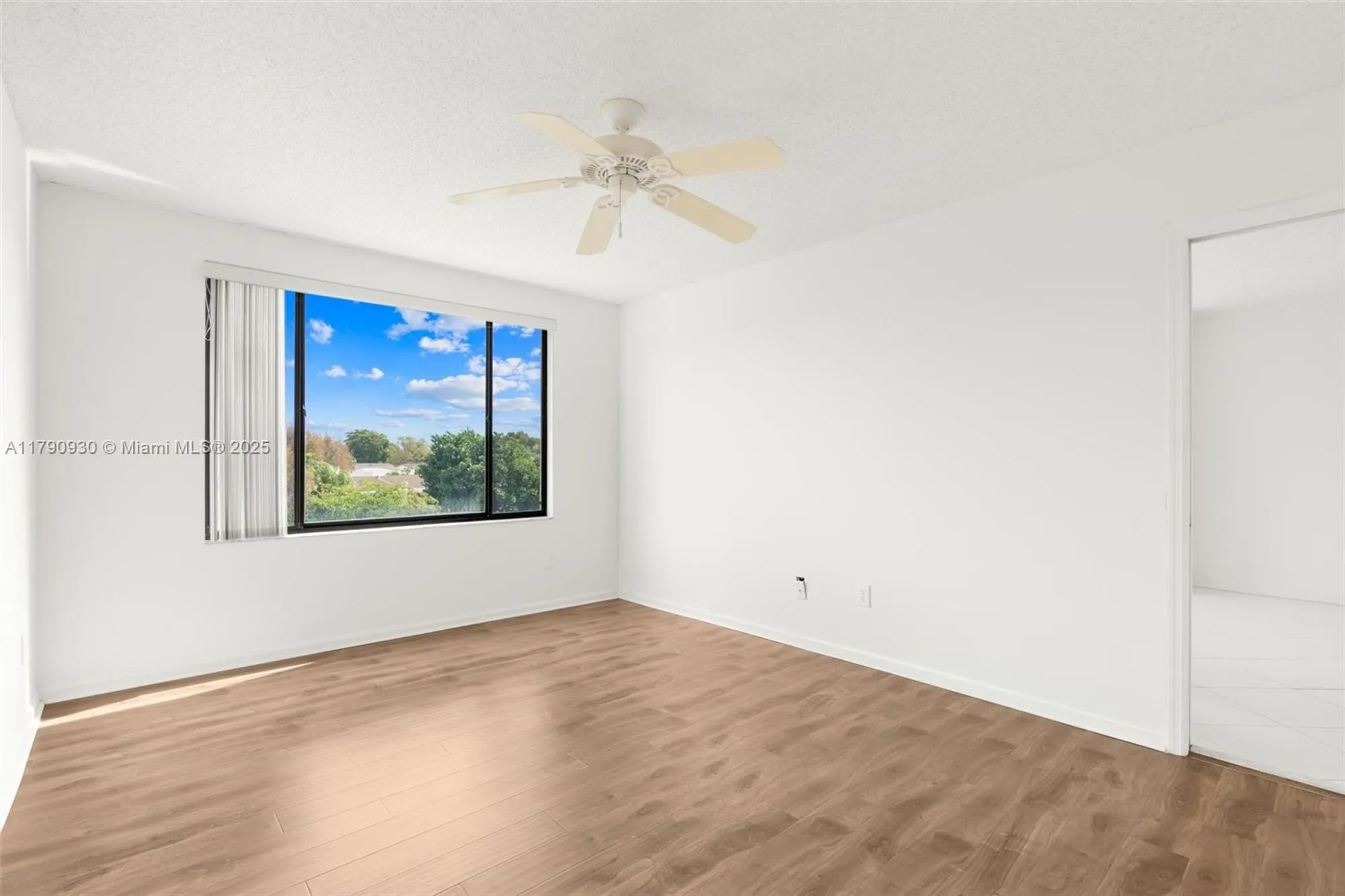 Property Slideshow image 31 of 50 | 9585 n belfort cir # 308, Tamarac, FL, 33321