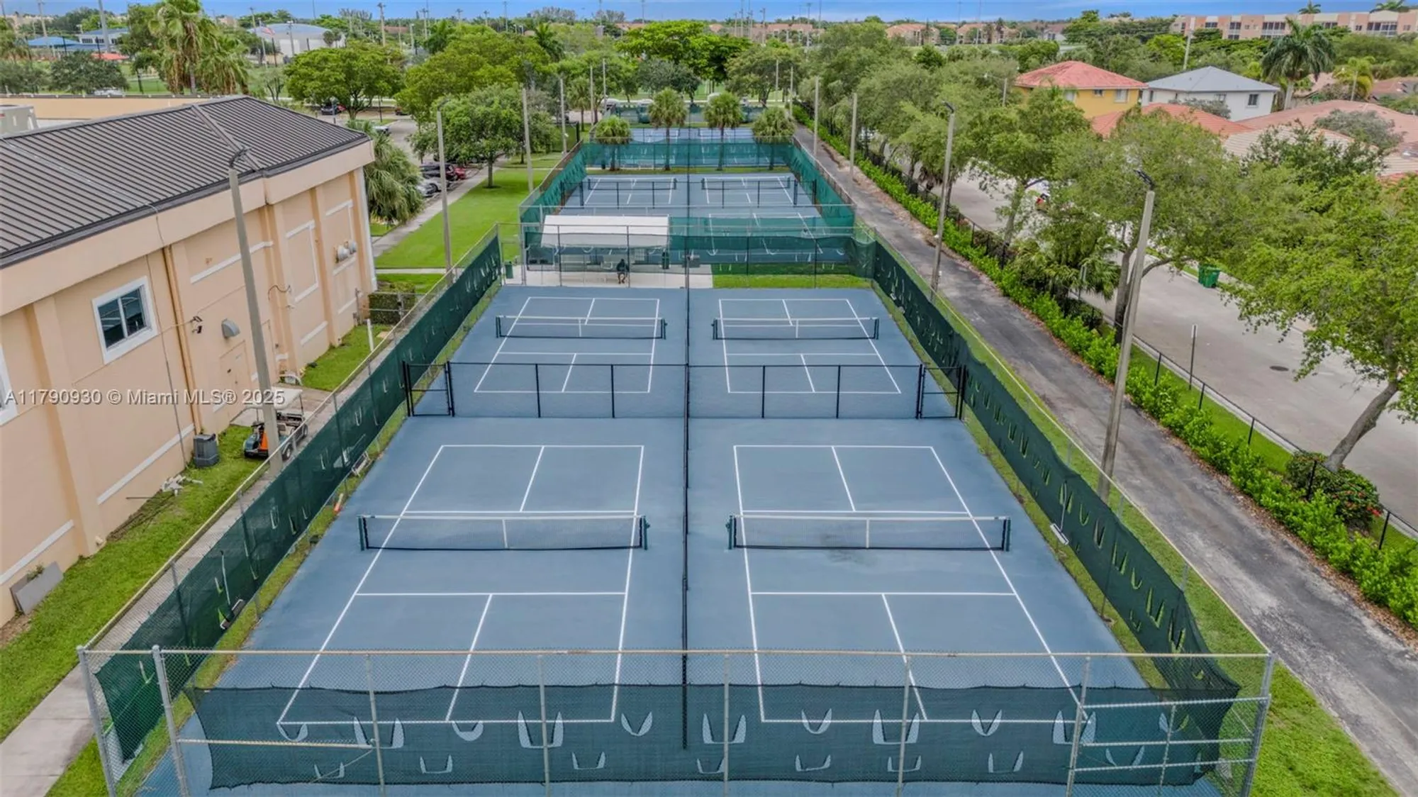 Property Slideshow image 41 of 50 | 9585 n belfort cir # 308, Tamarac, FL, 33321