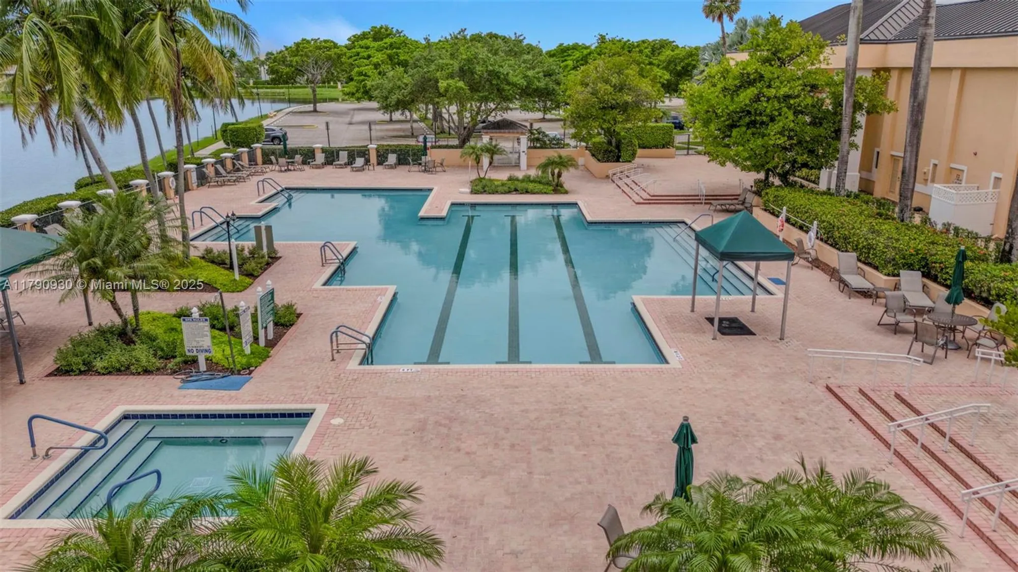 Property Slideshow image 42 of 50 | 9585 n belfort cir # 308, Tamarac, FL, 33321